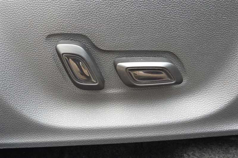 MG ZS view 31