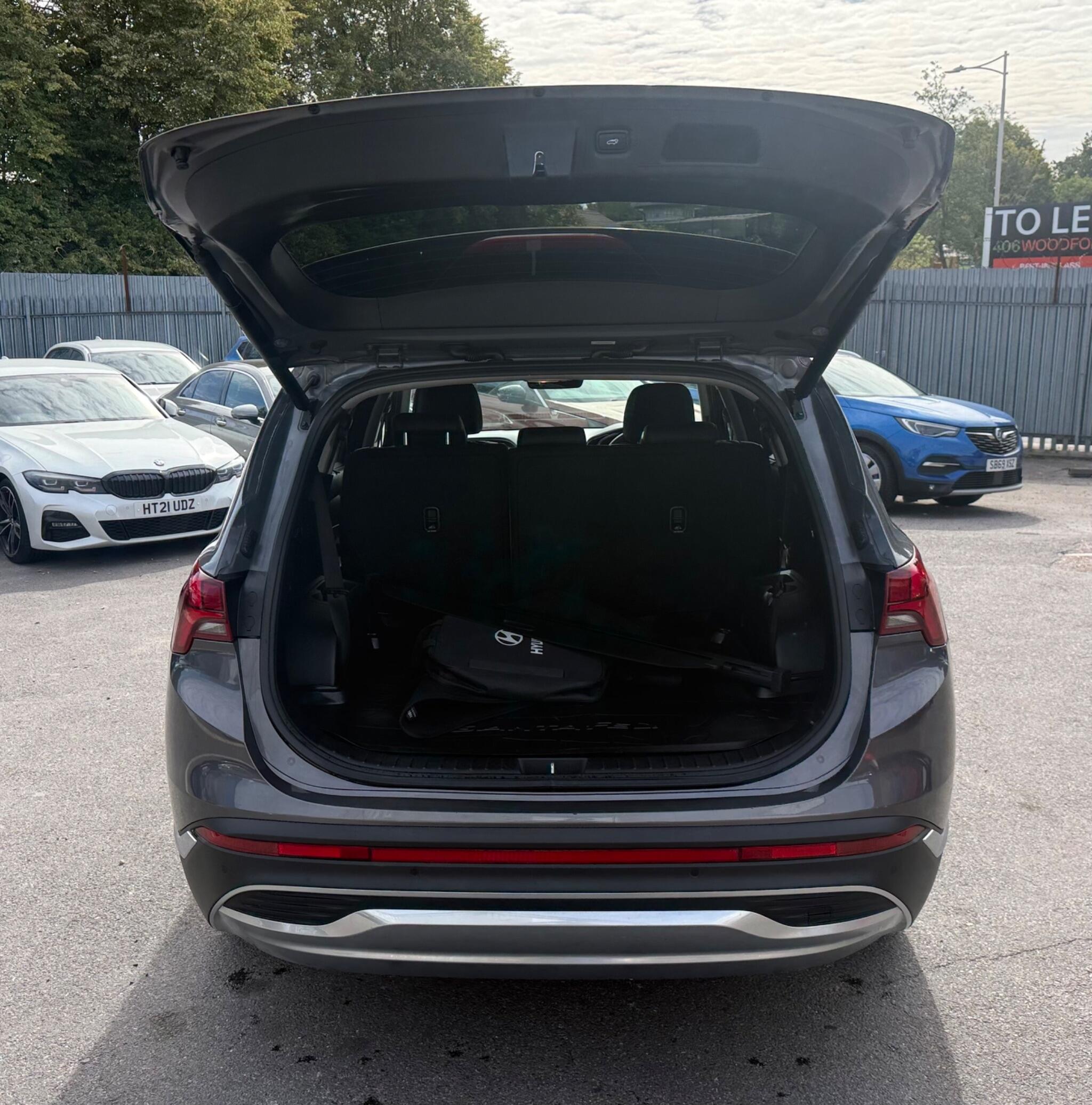 Hyundai Santa Fe view 25