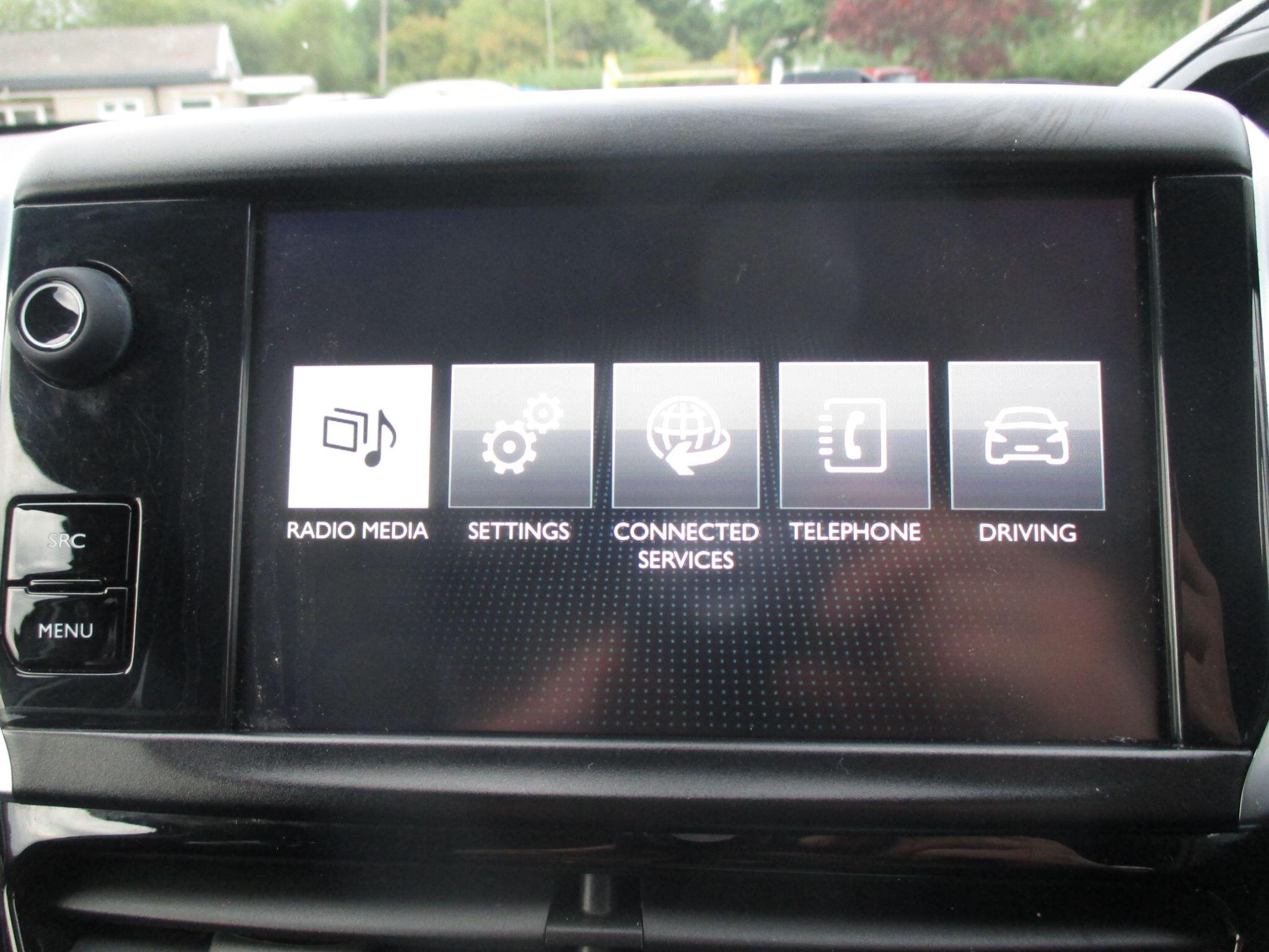 Peugeot 2008 view 36