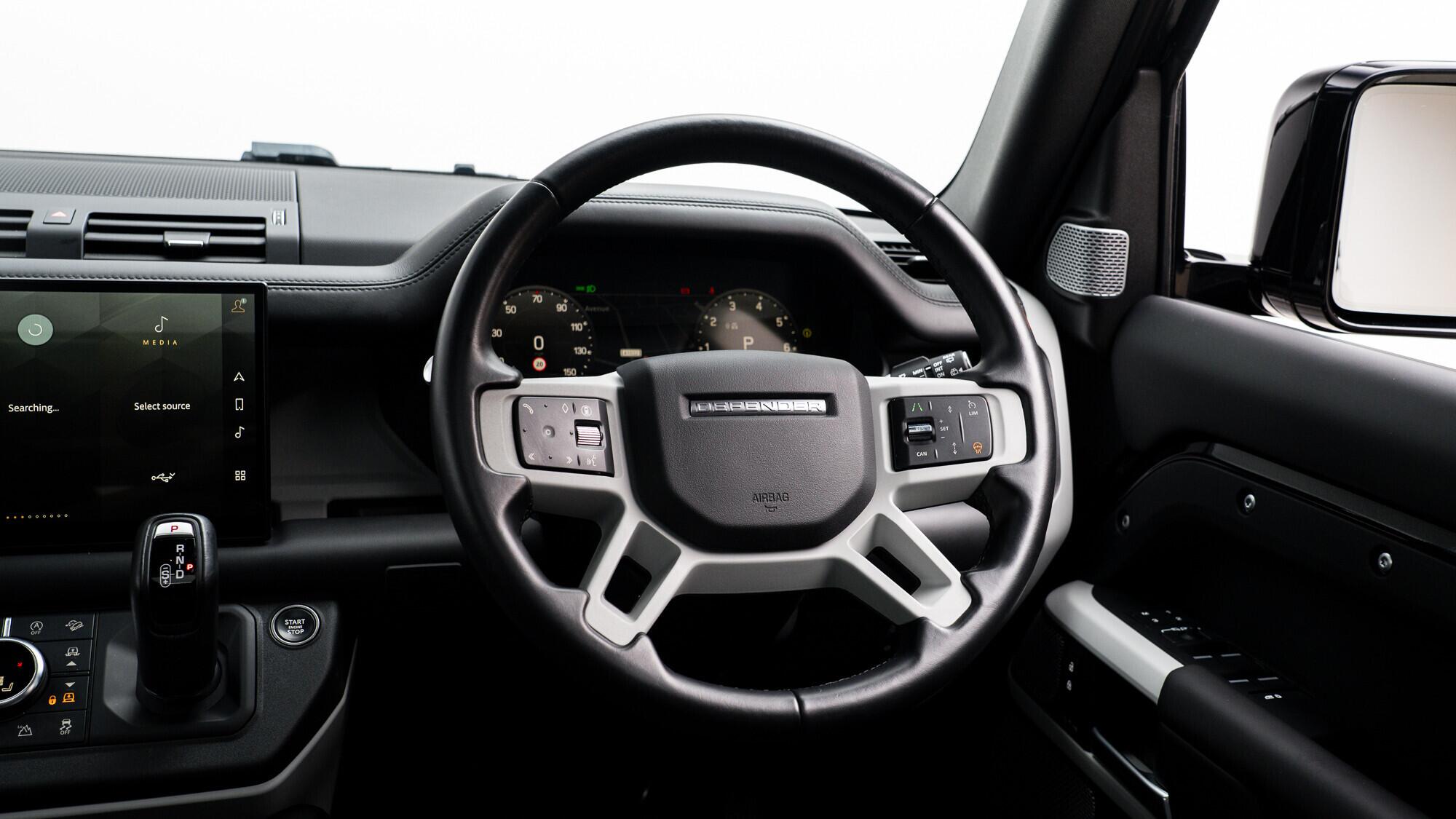 Land Rover Defender view 24