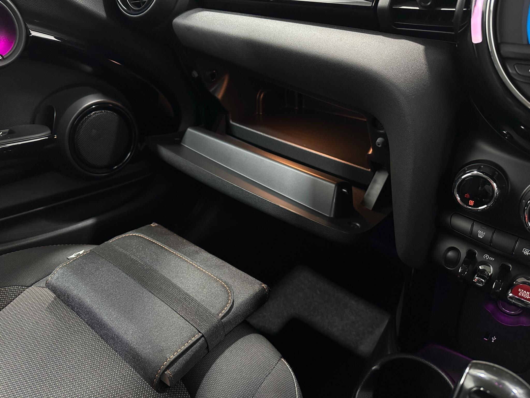 Mini Cooper view 27