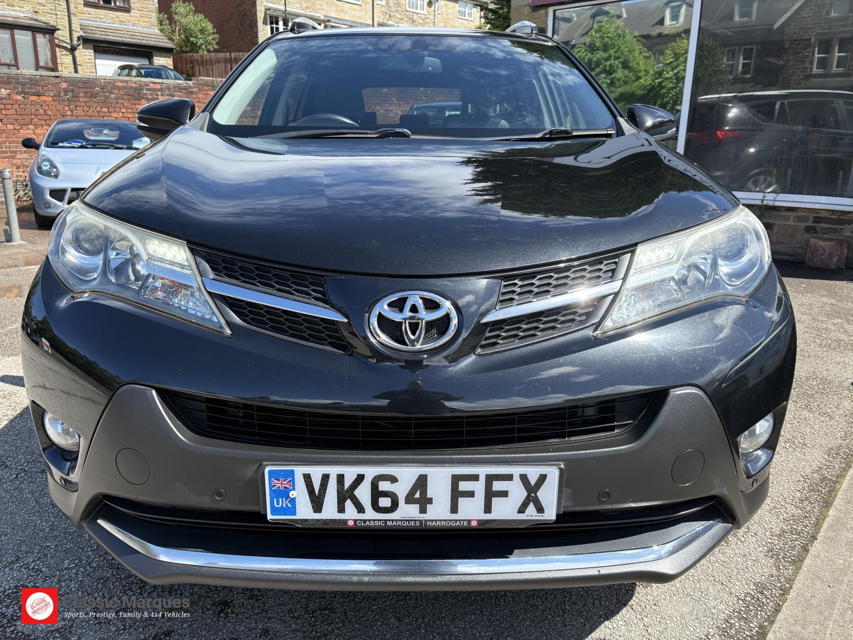 Toyota Rav4 view 5