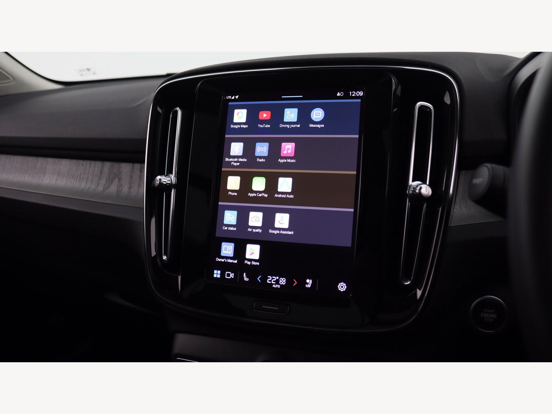 Volvo XC40 view 18