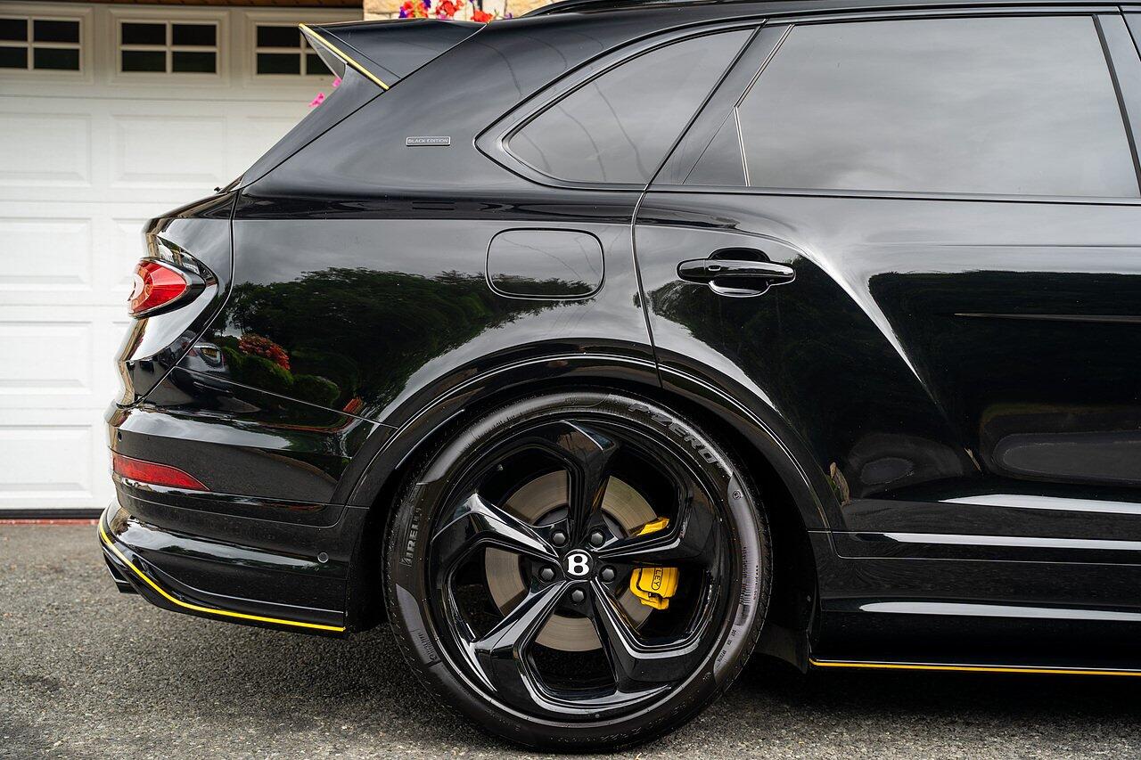 Bentley Bentayga view 6