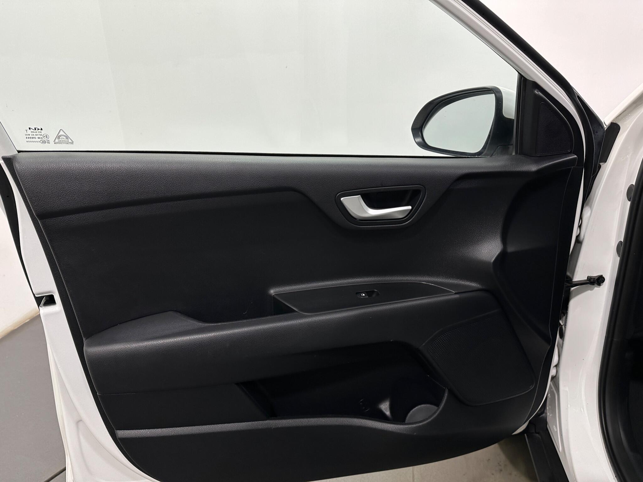 Kia Stonic view 34