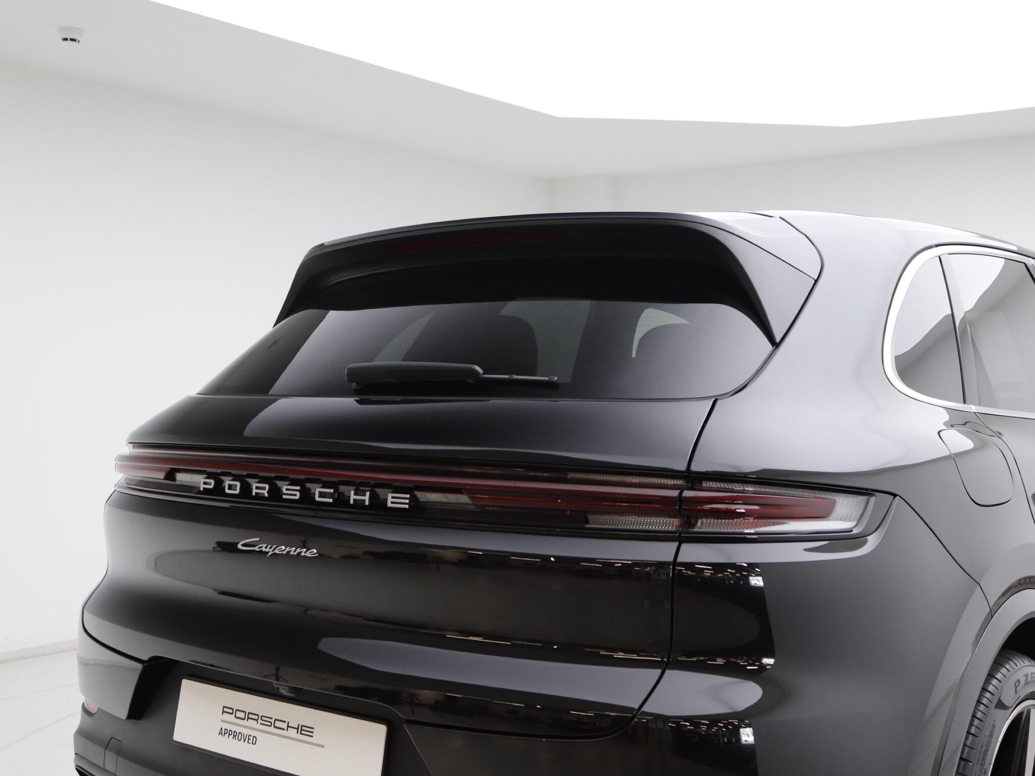 Porsche Cayenne view 39