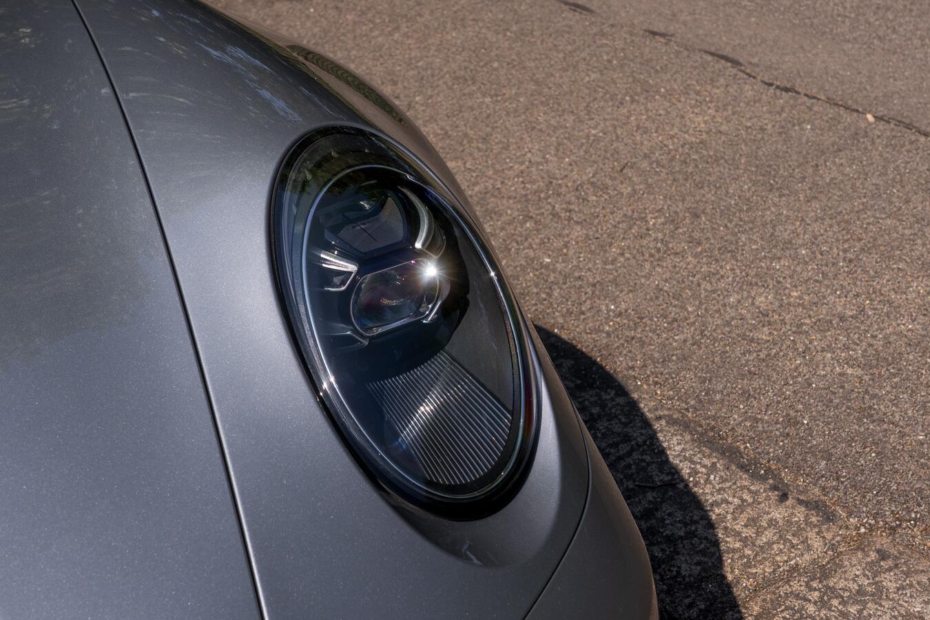 Porsche 911 view 13