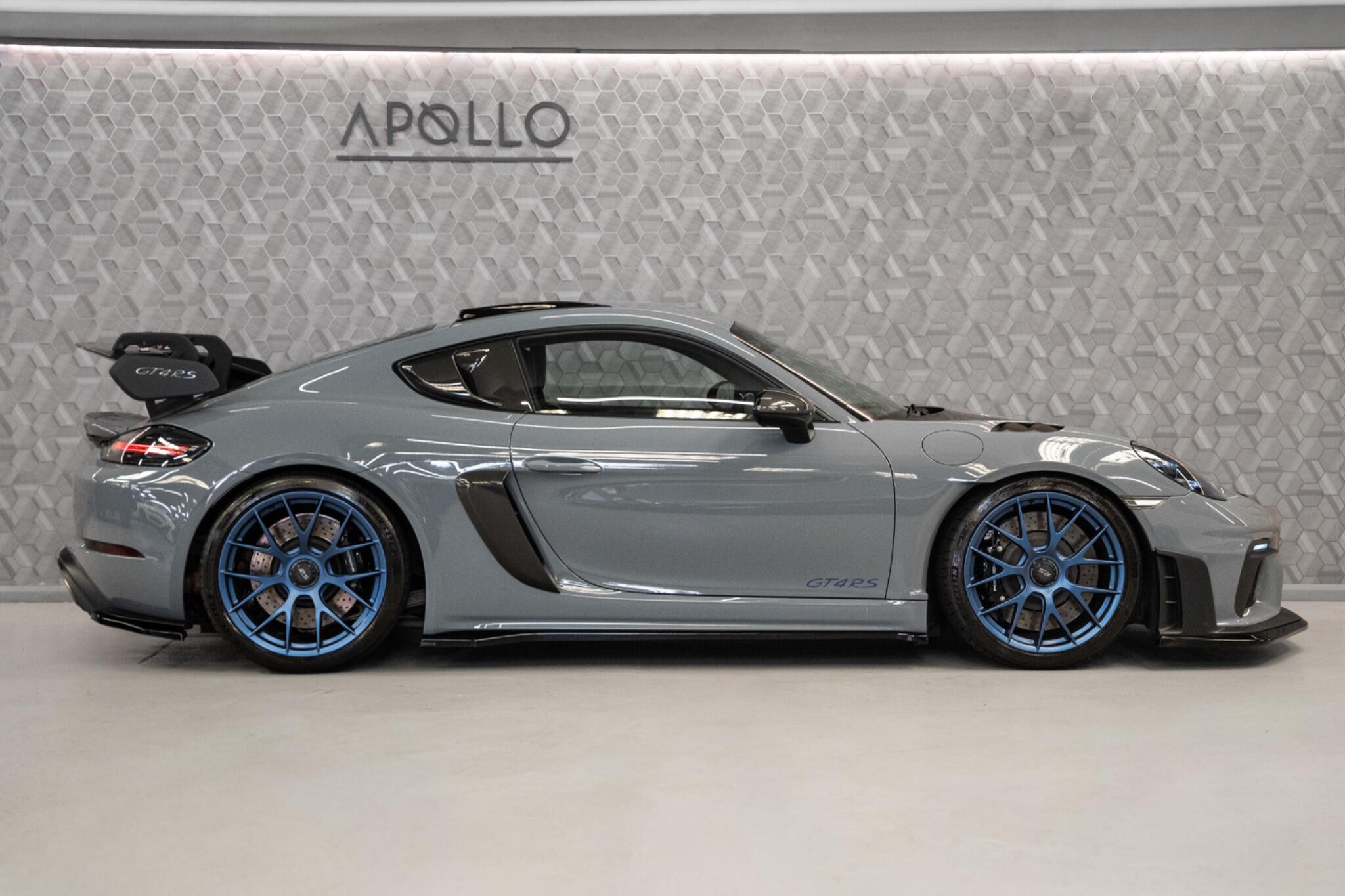 Porsche Cayman view 3