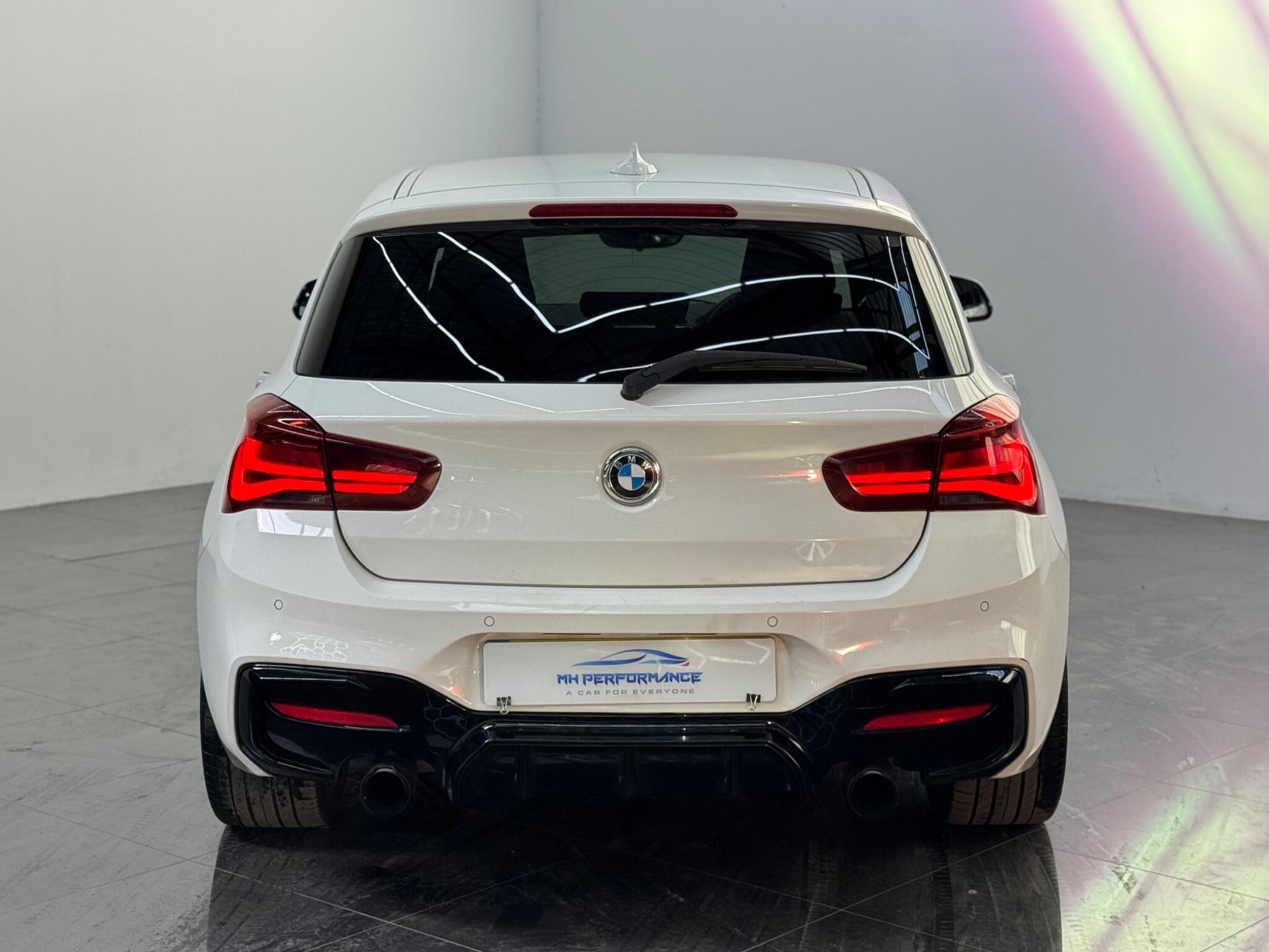 BMW 1 Series view 28