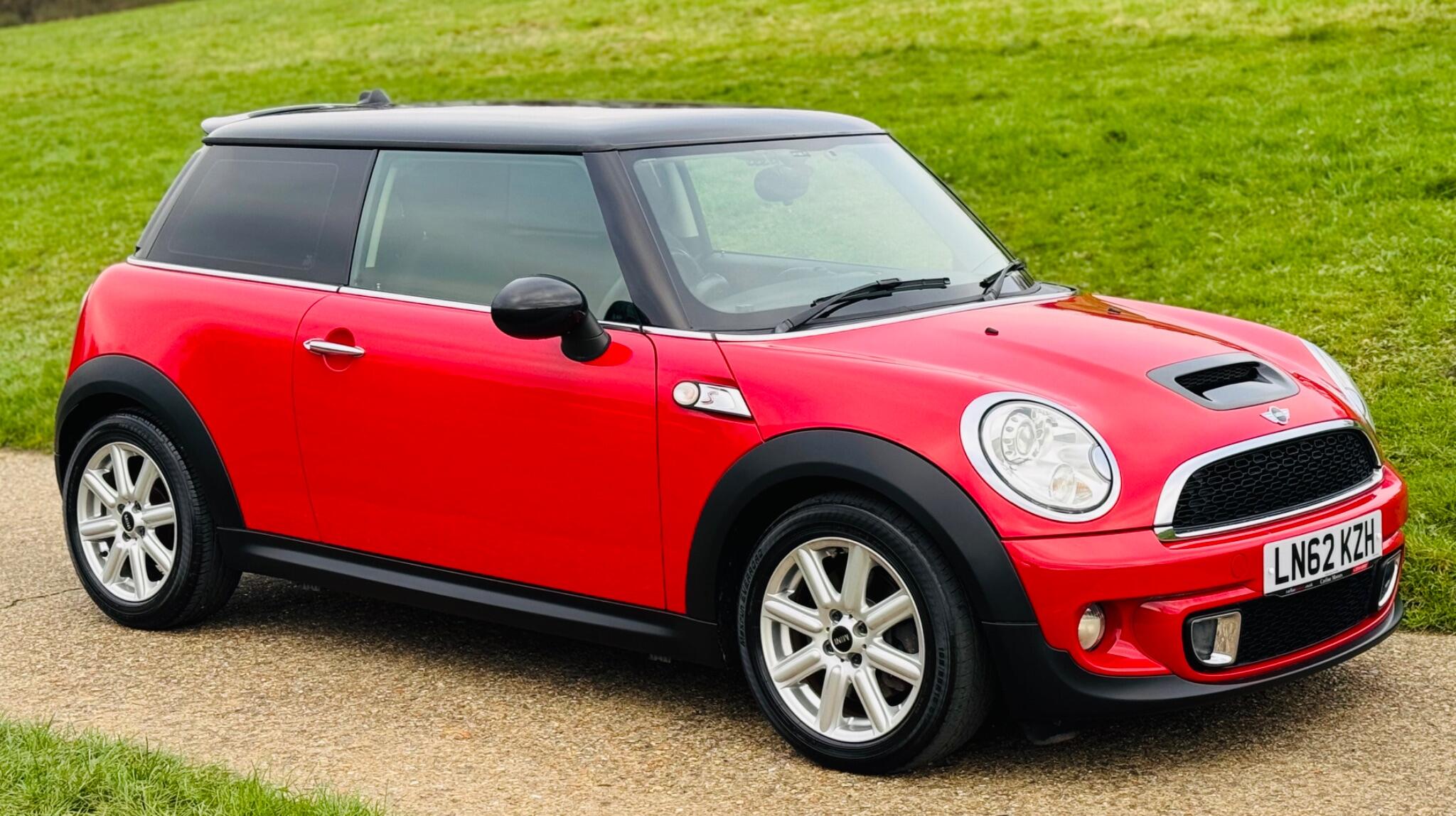 2013 MINI Hatch image 7