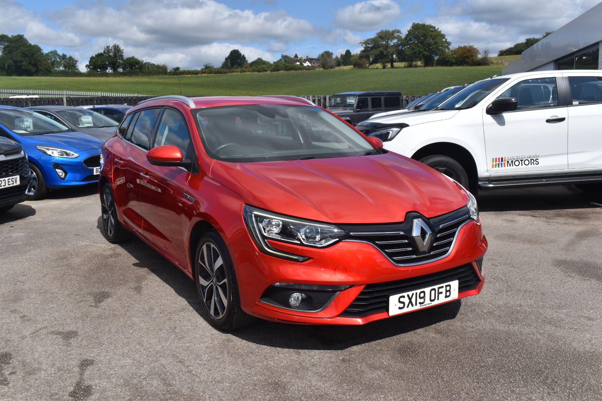 Megane - 1.3 TCe Iconic Sport Tourer Euro 6 (s/s) 5dr - Image 8