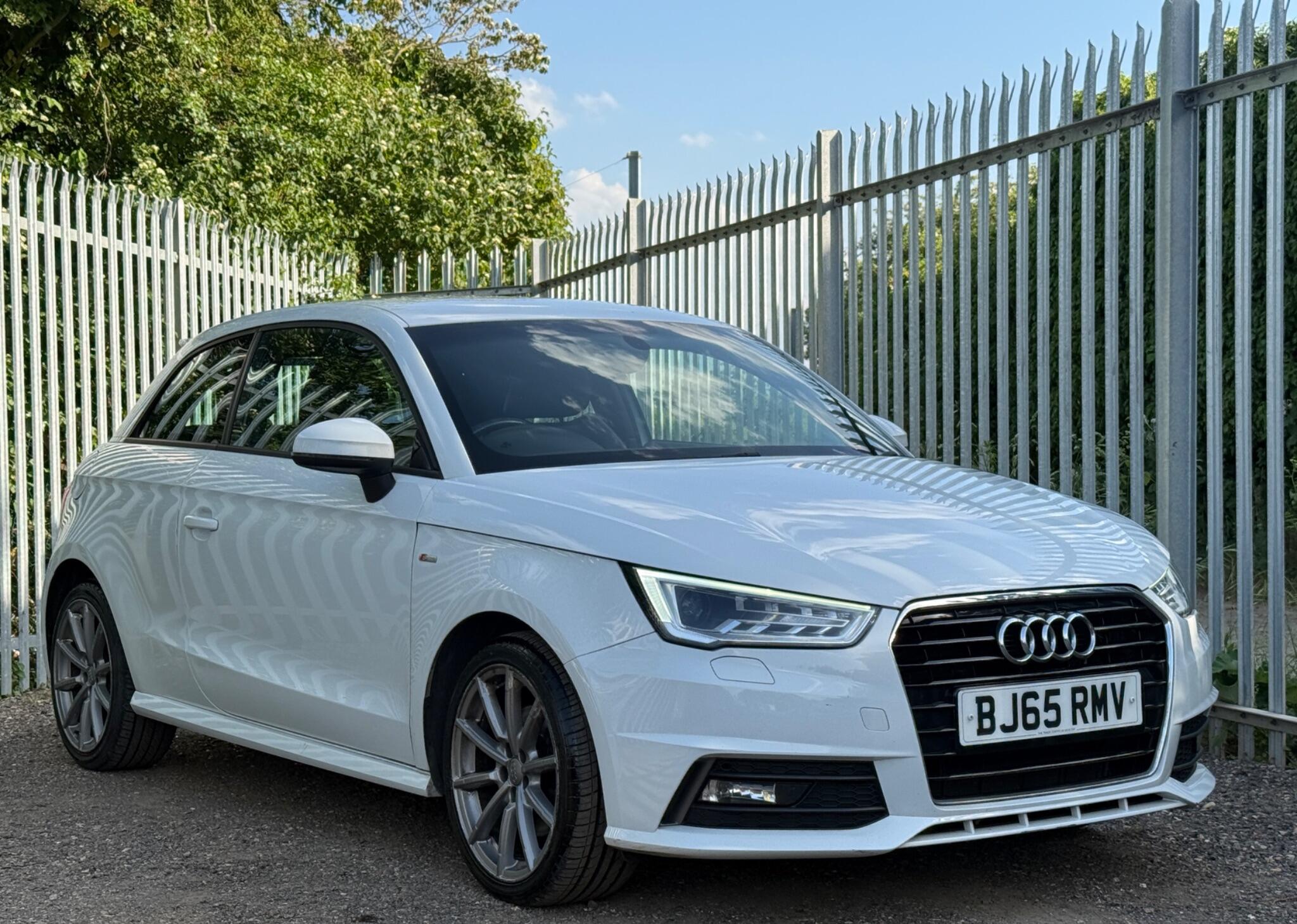 2015 Audi A1 image 2