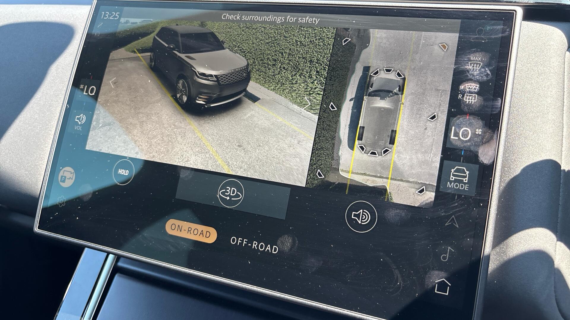 Land Rover Range Rover Velar view 38