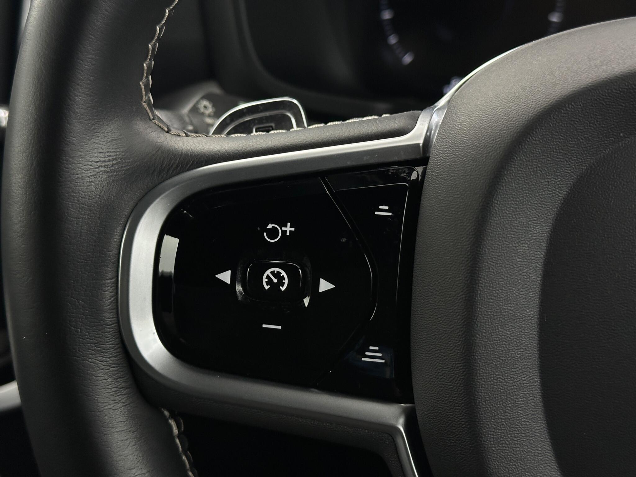 Volvo S60 view 15