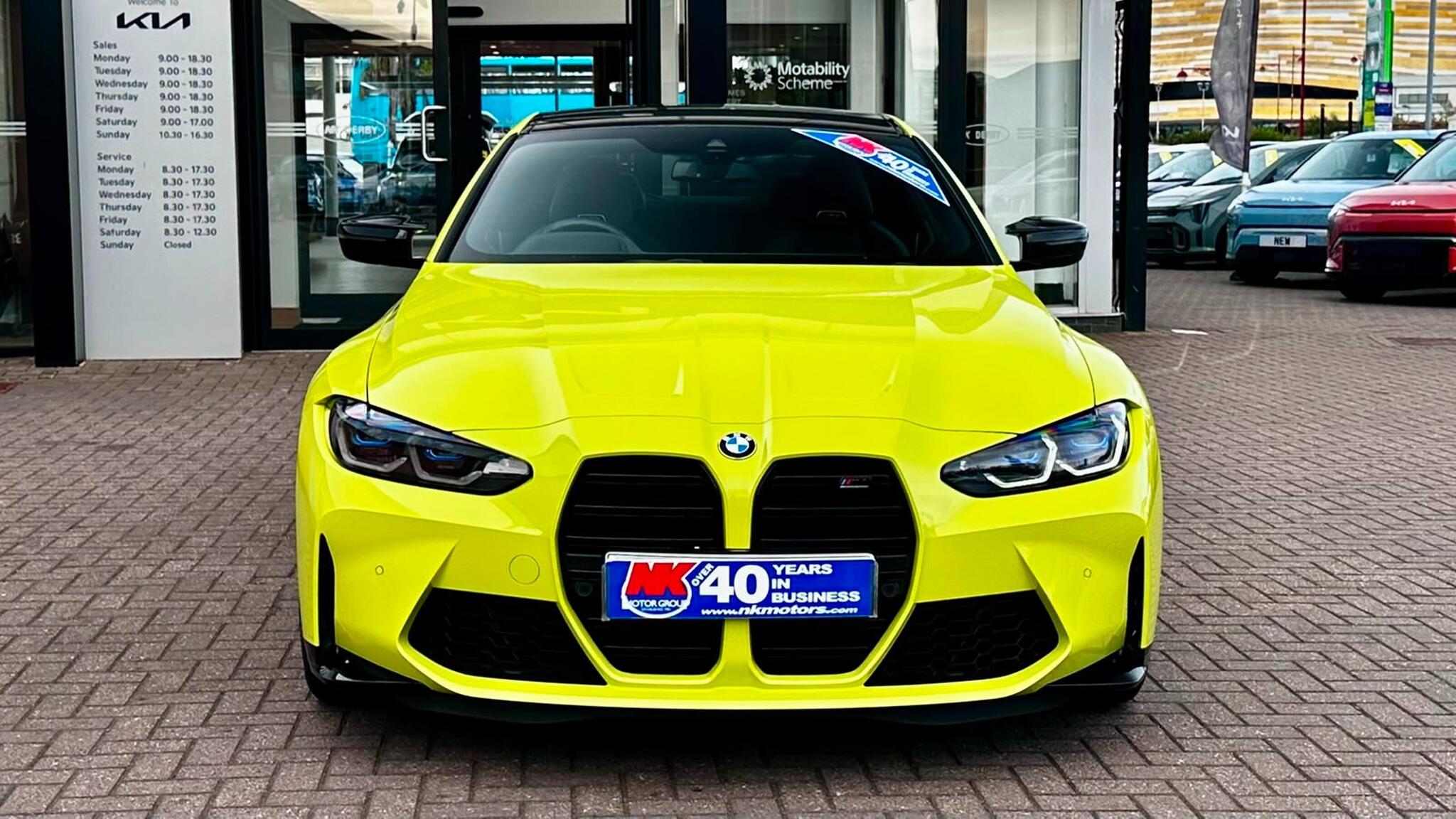 BMW M4 view 15