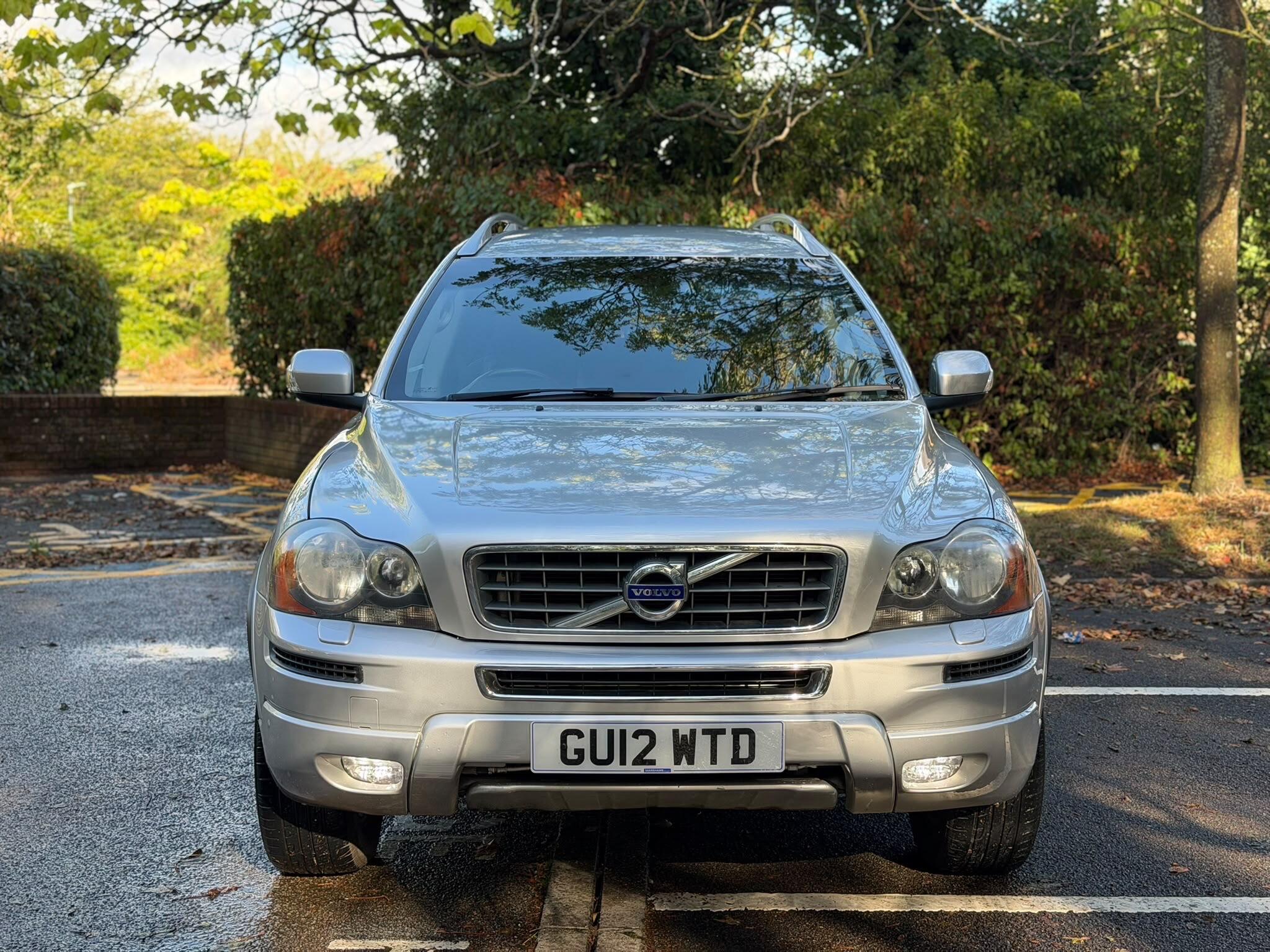 Volvo XC90 view 8