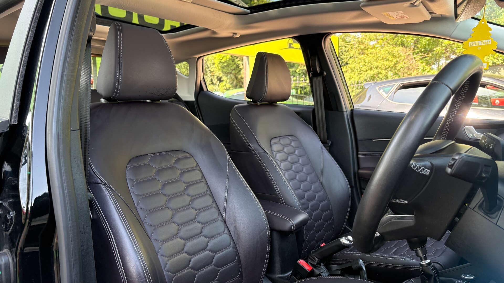 Ford Fiesta view 8