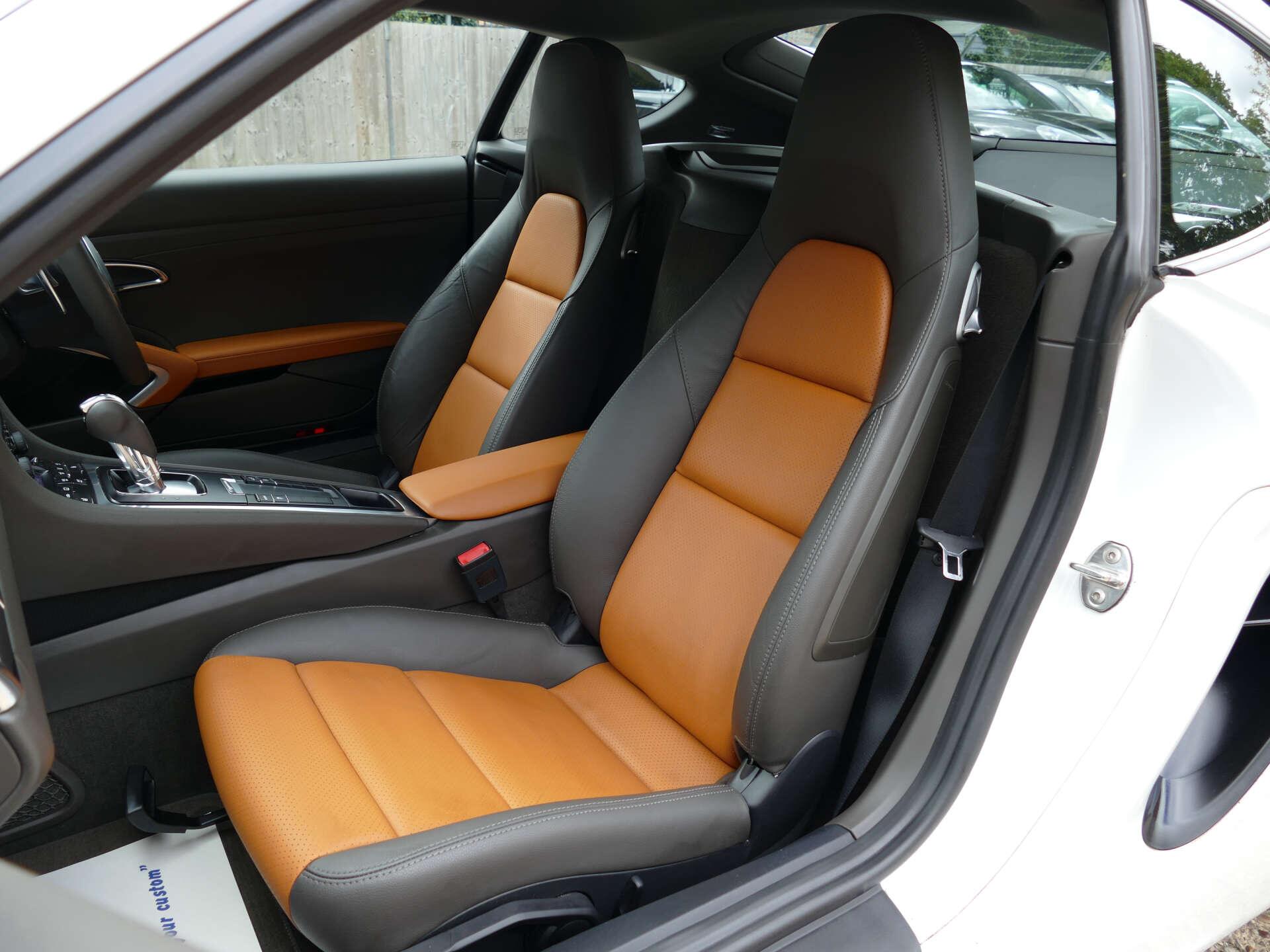 Porsche Cayman view 34