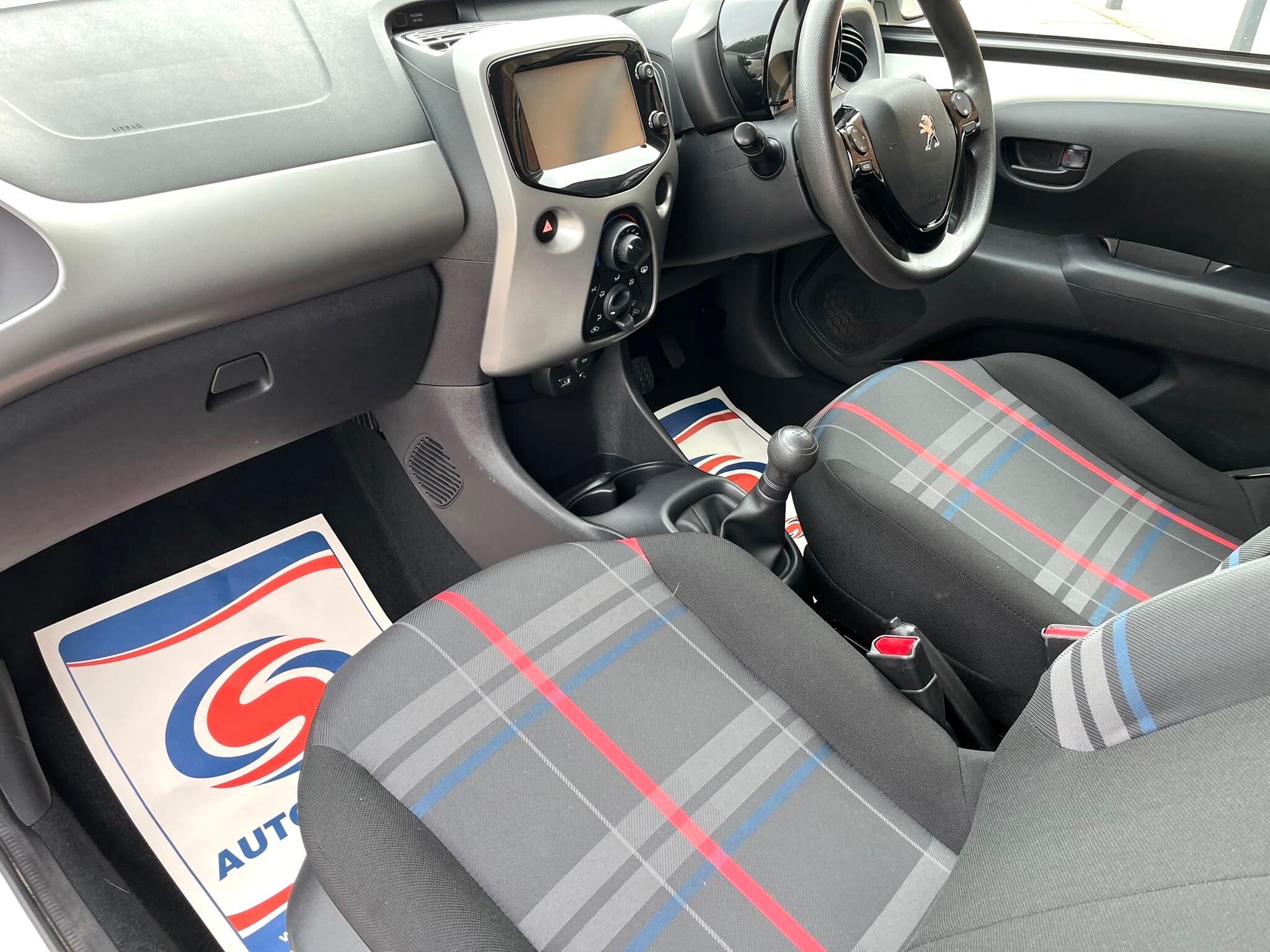 Peugeot 108 view 31