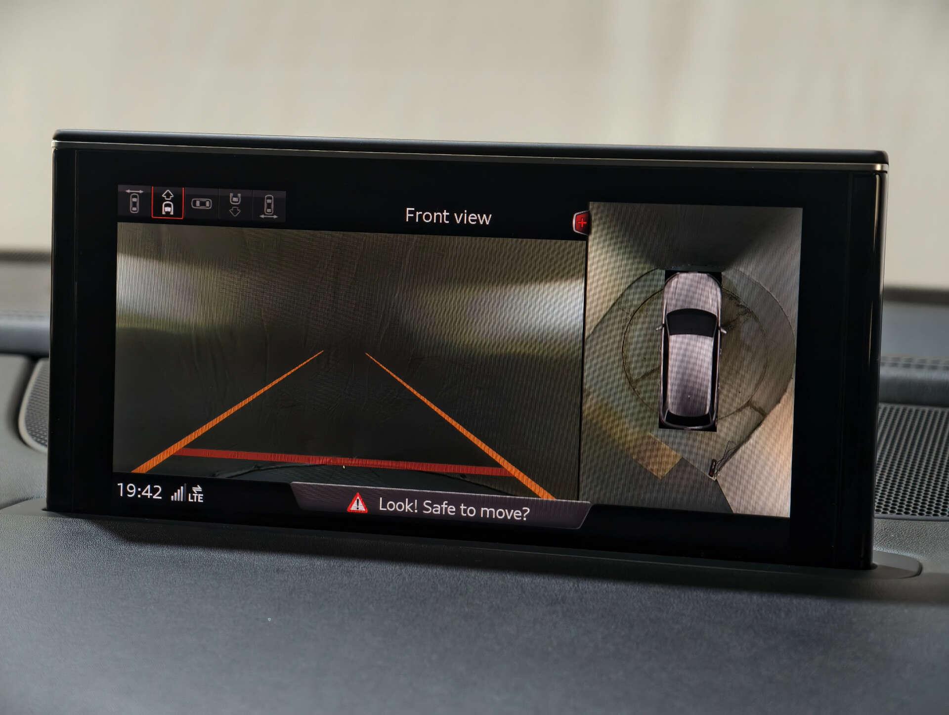Audi SQ7 view 47