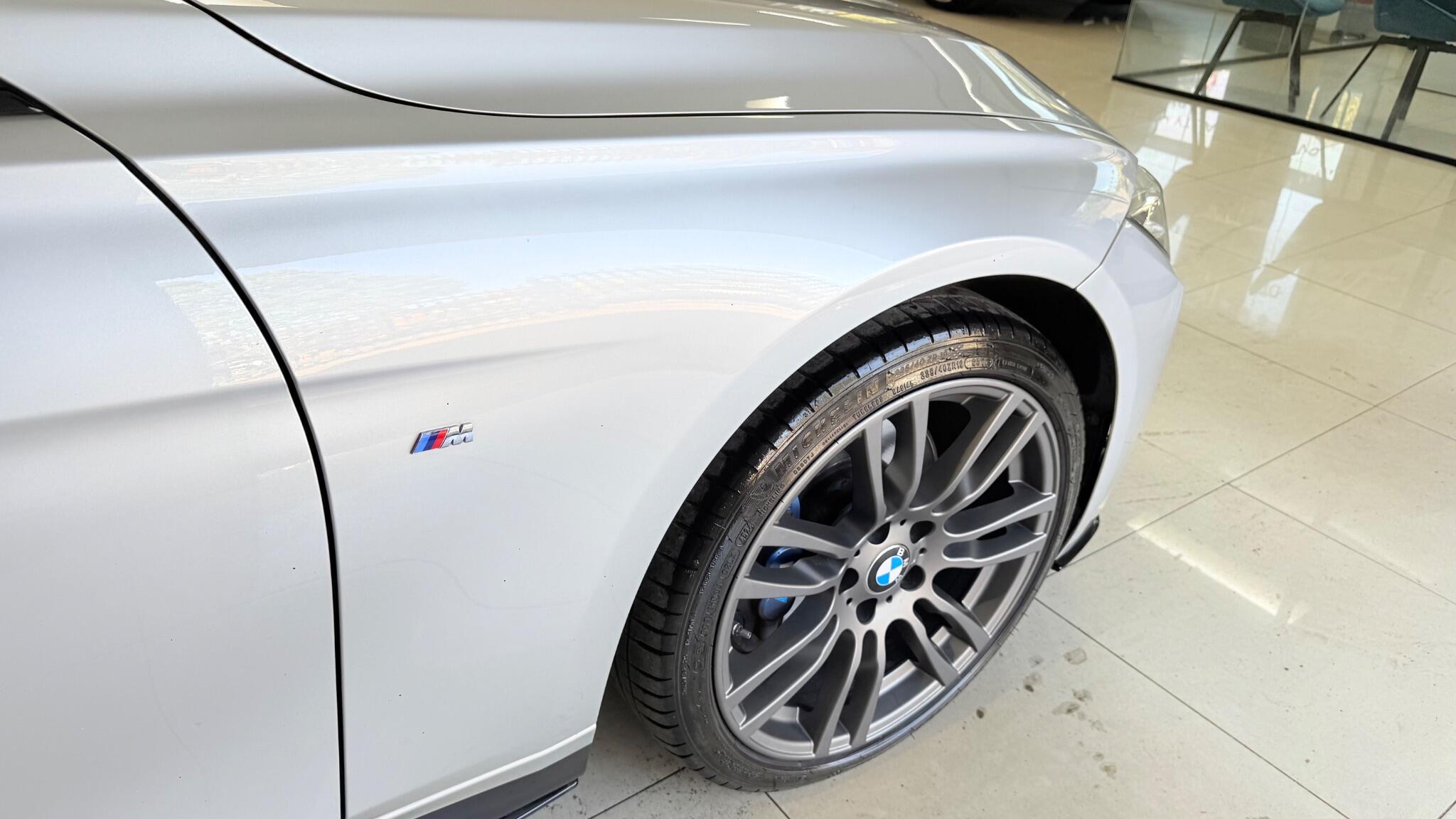 BMW 3 Series view 19
