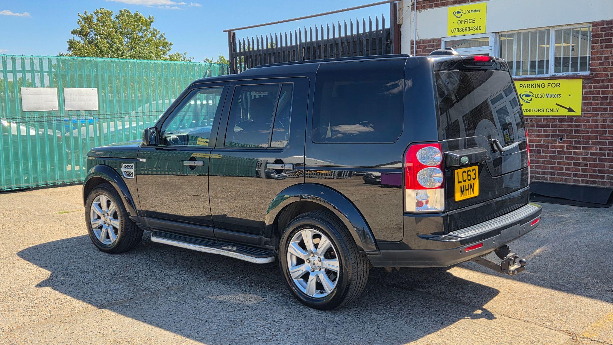 Land Rover Discovery 4 view 4
