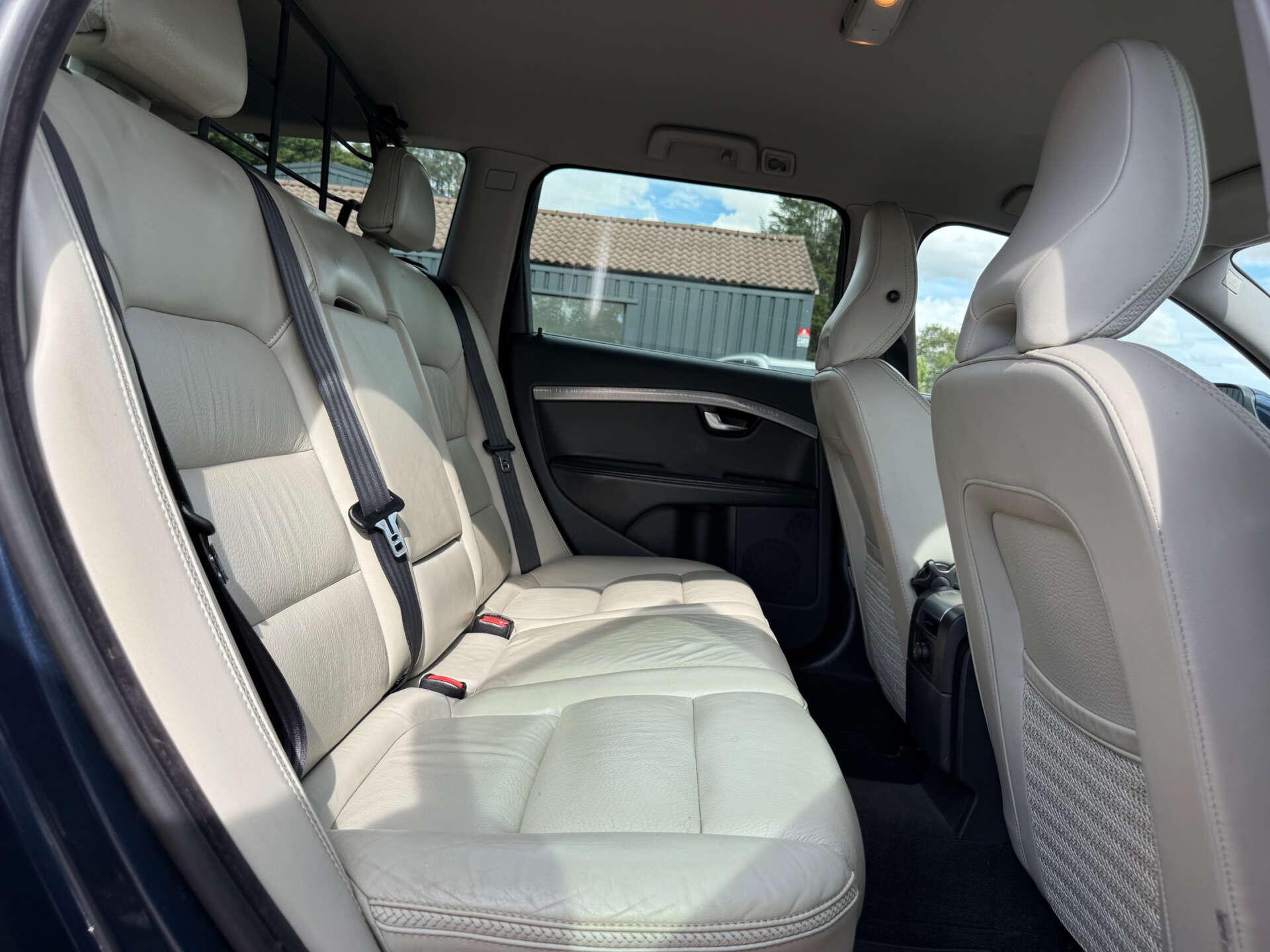 Volvo XC70 view 66
