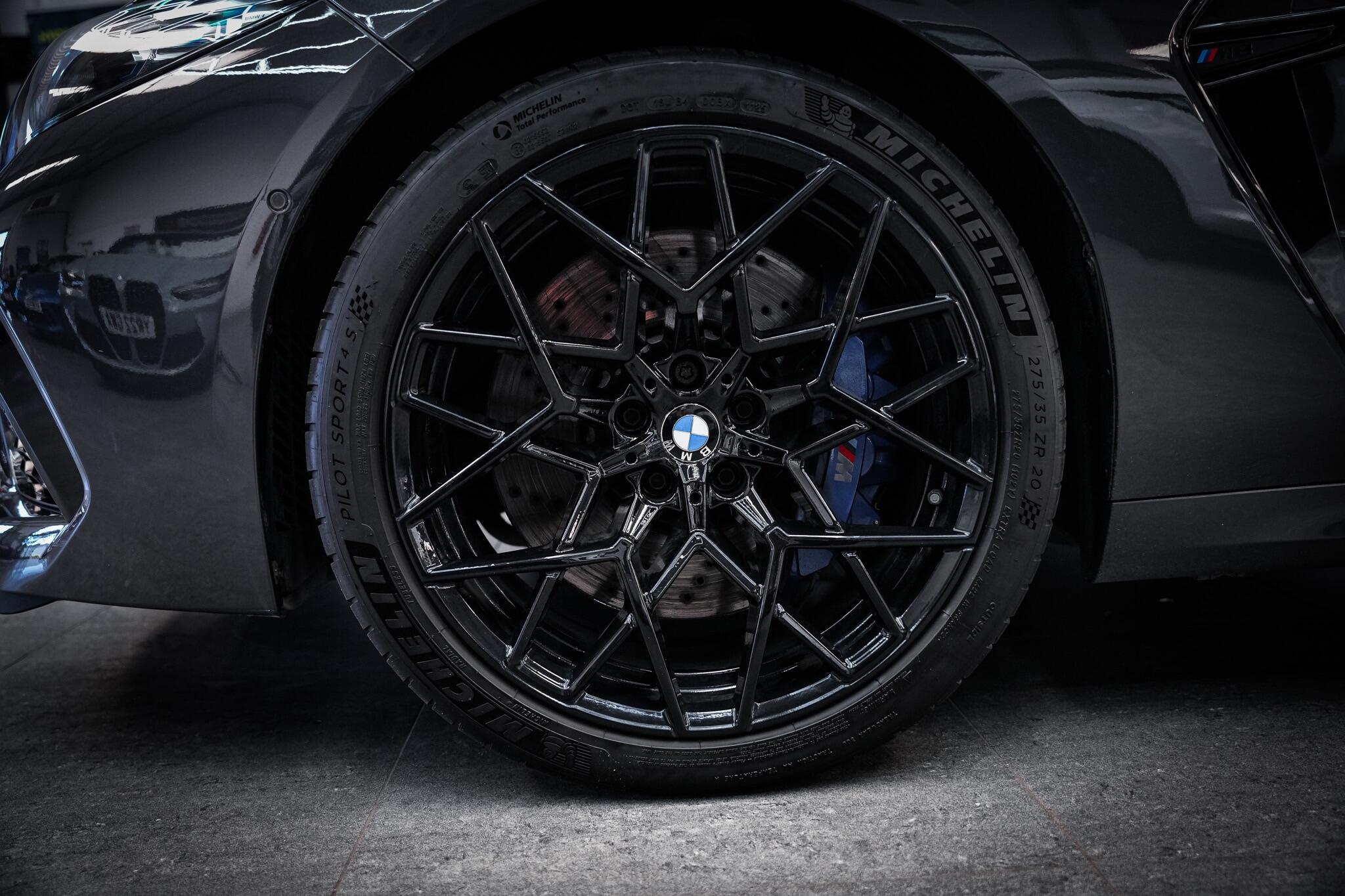 BMW M8 view 28