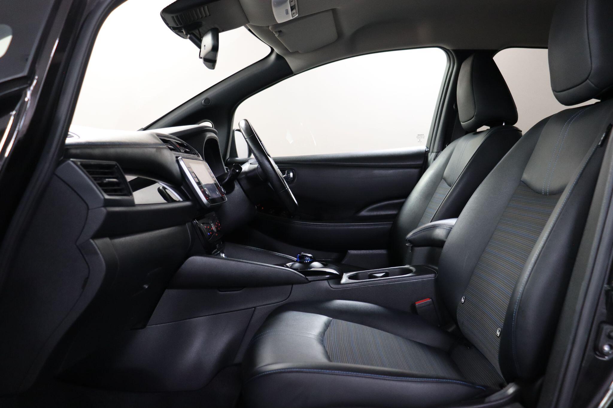 Nissan Leaf view 44