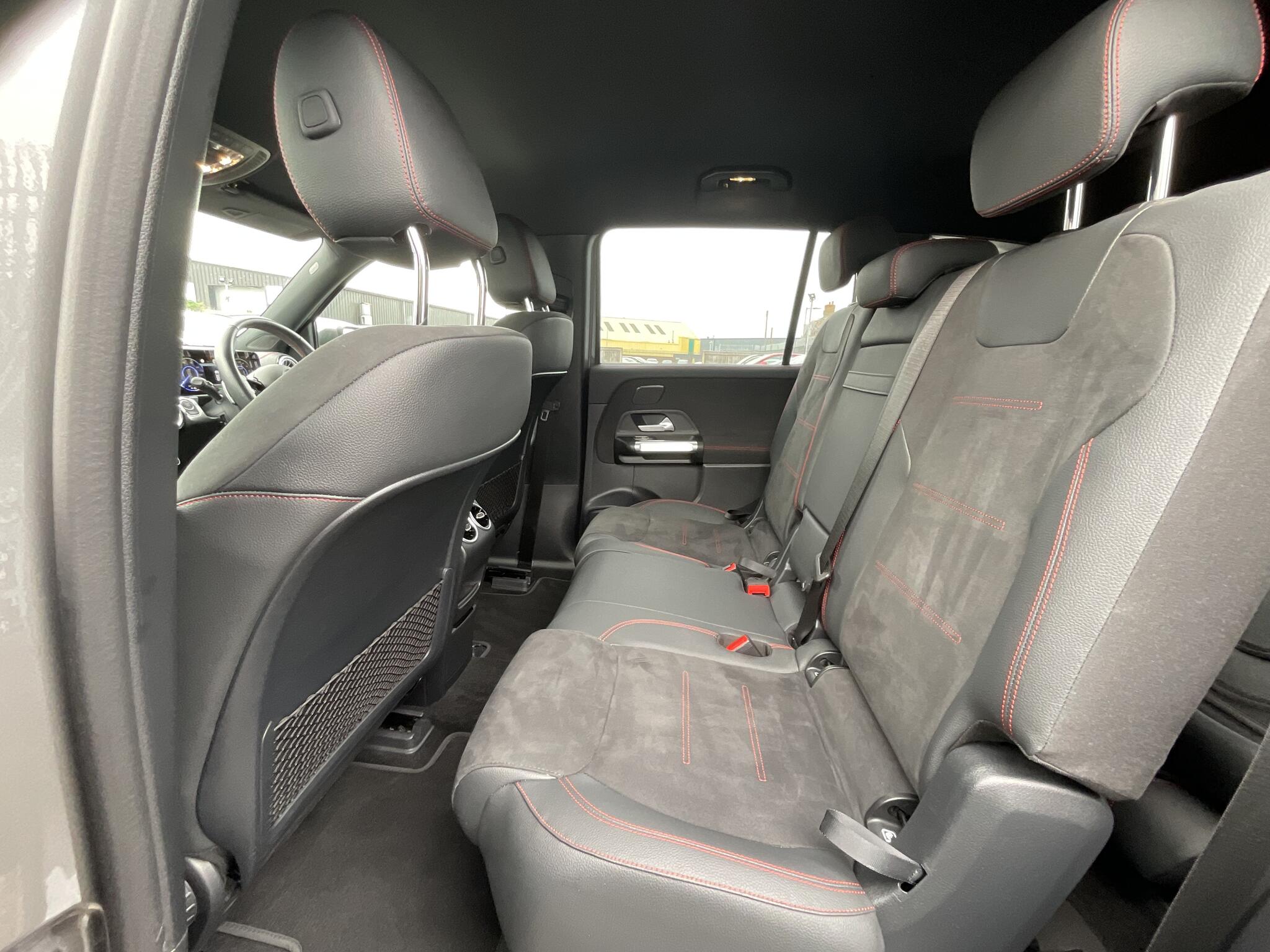 Mercedes-Benz Eqb view 15
