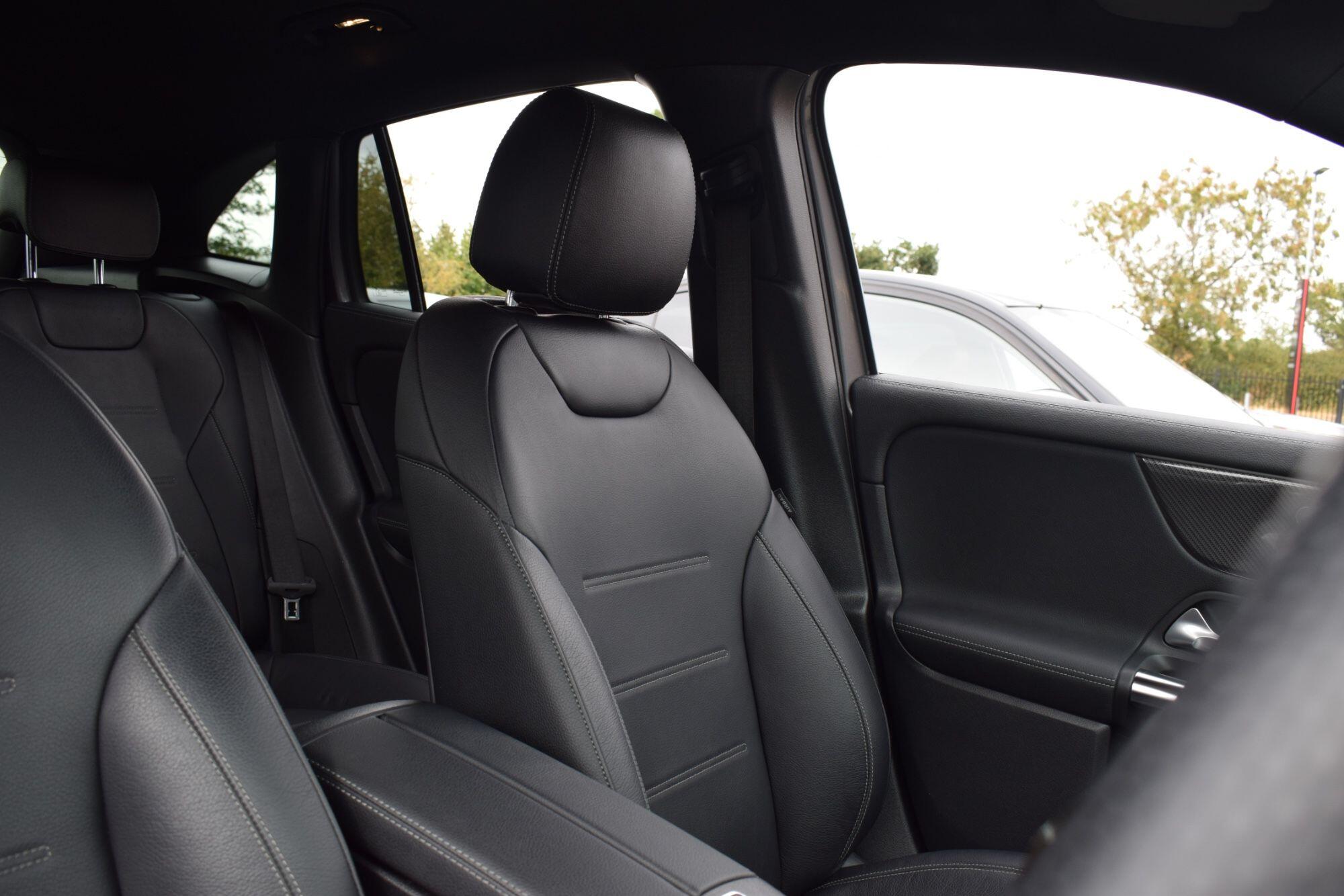 Mercedes-Benz GLA view 5