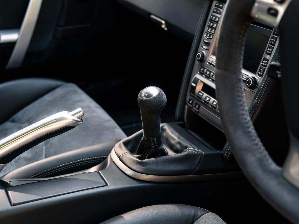 Porsche 911 view 6