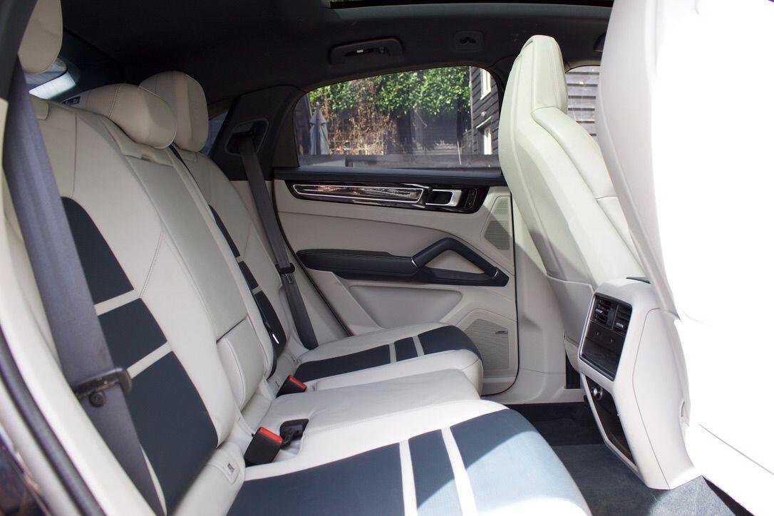 Porsche Cayenne view 21