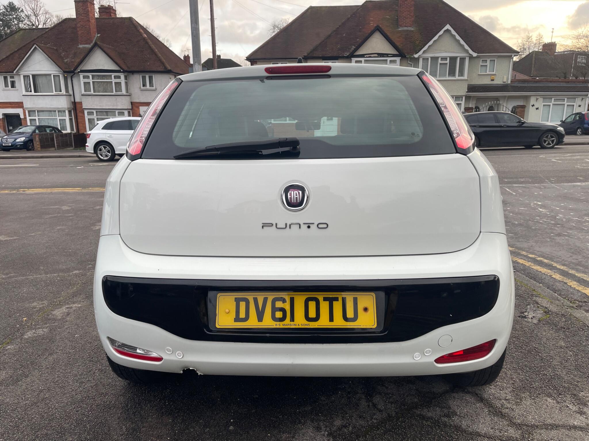 2011 Fiat Punto Evo image 13