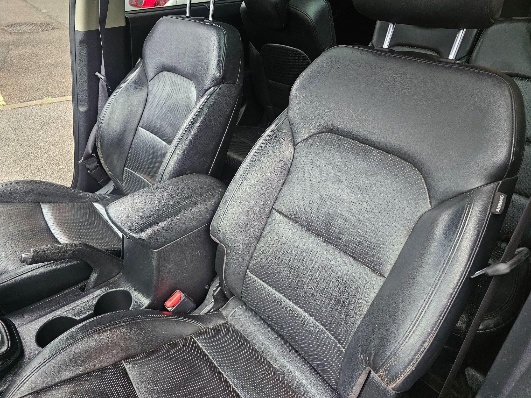 Kia Carens view 21