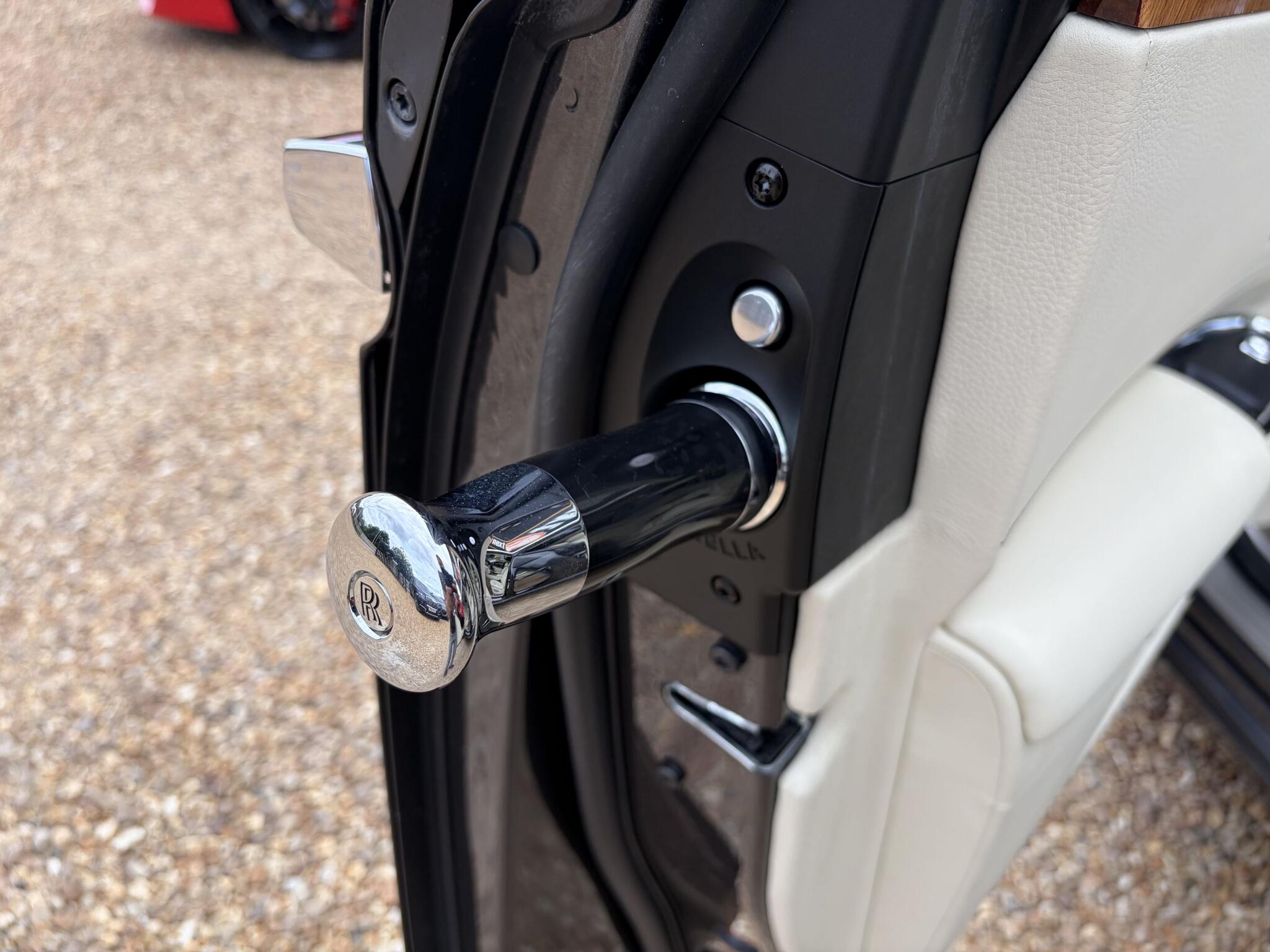 Rolls-Royce Ghost view 26