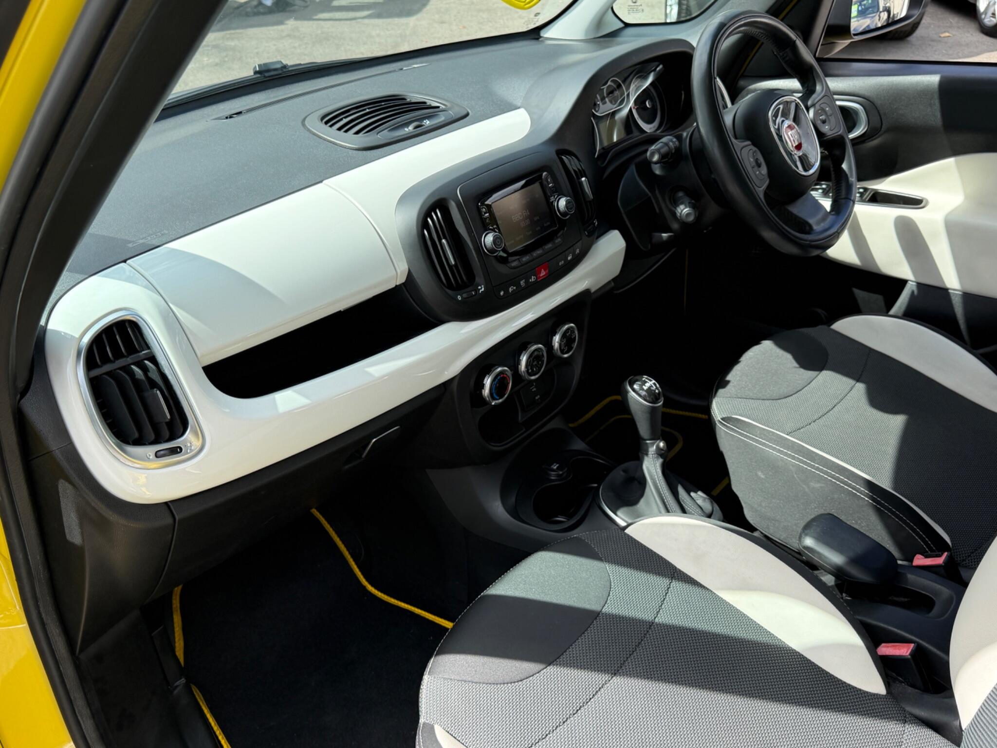 Fiat 500L - Image 43