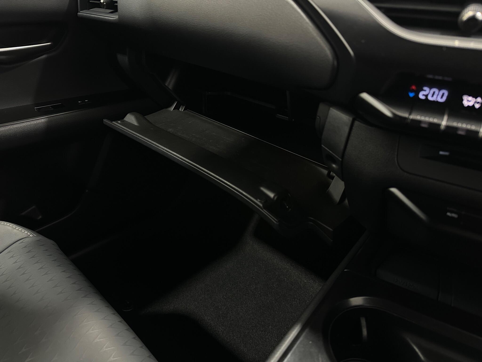 Lexus UX view 28