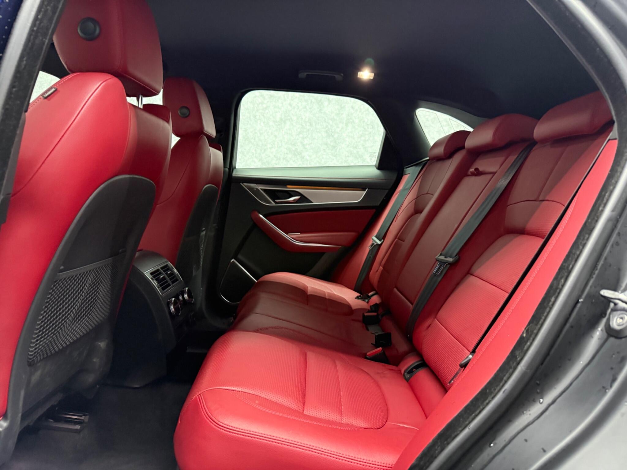 Jaguar F-Pace view 9