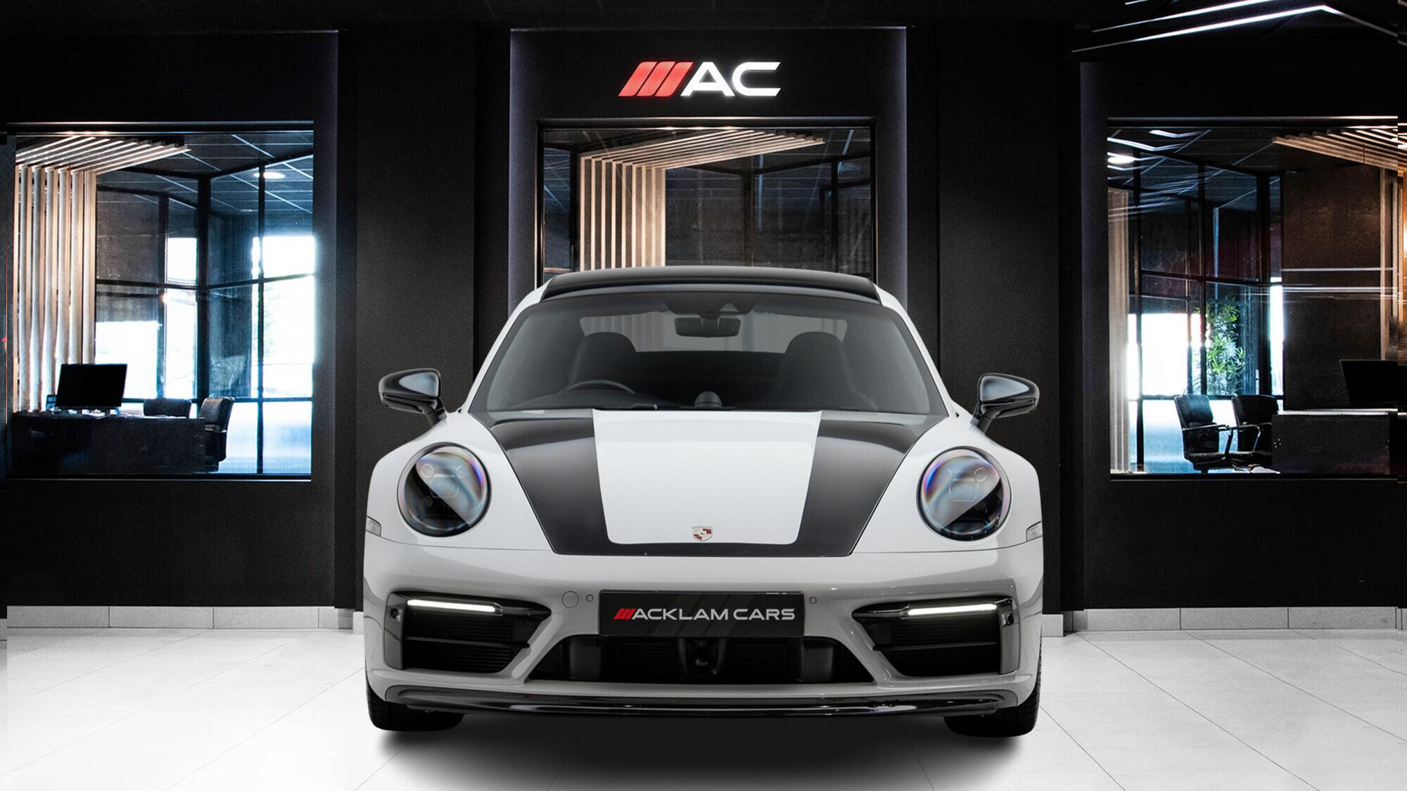 Porsche 911 view 2