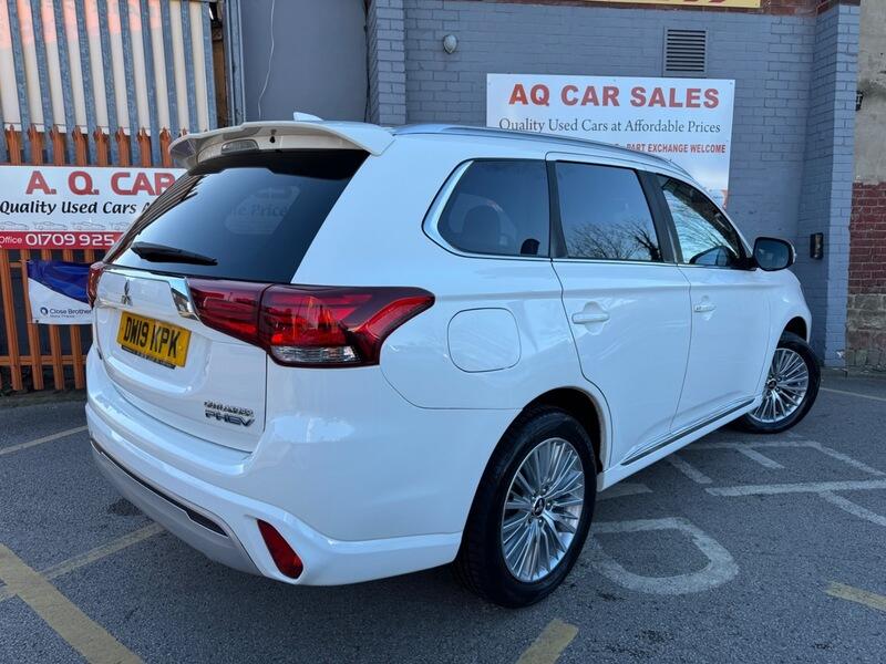 Mitsubishi Outlander view 7