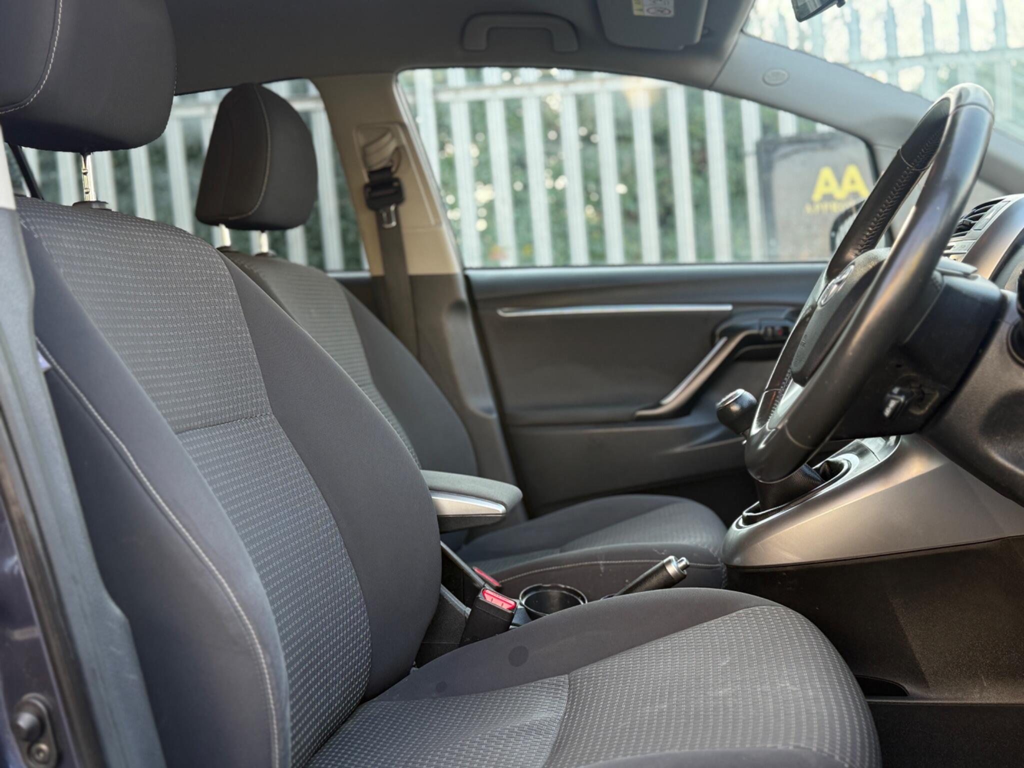 2015 Toyota Verso image 12