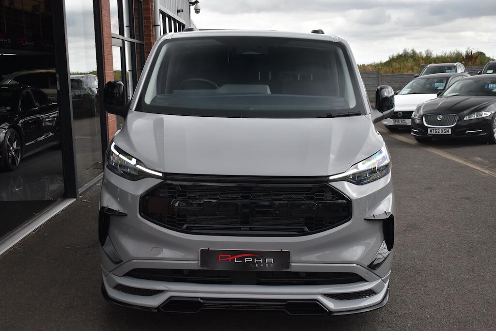 Ford Transit Custom view 3