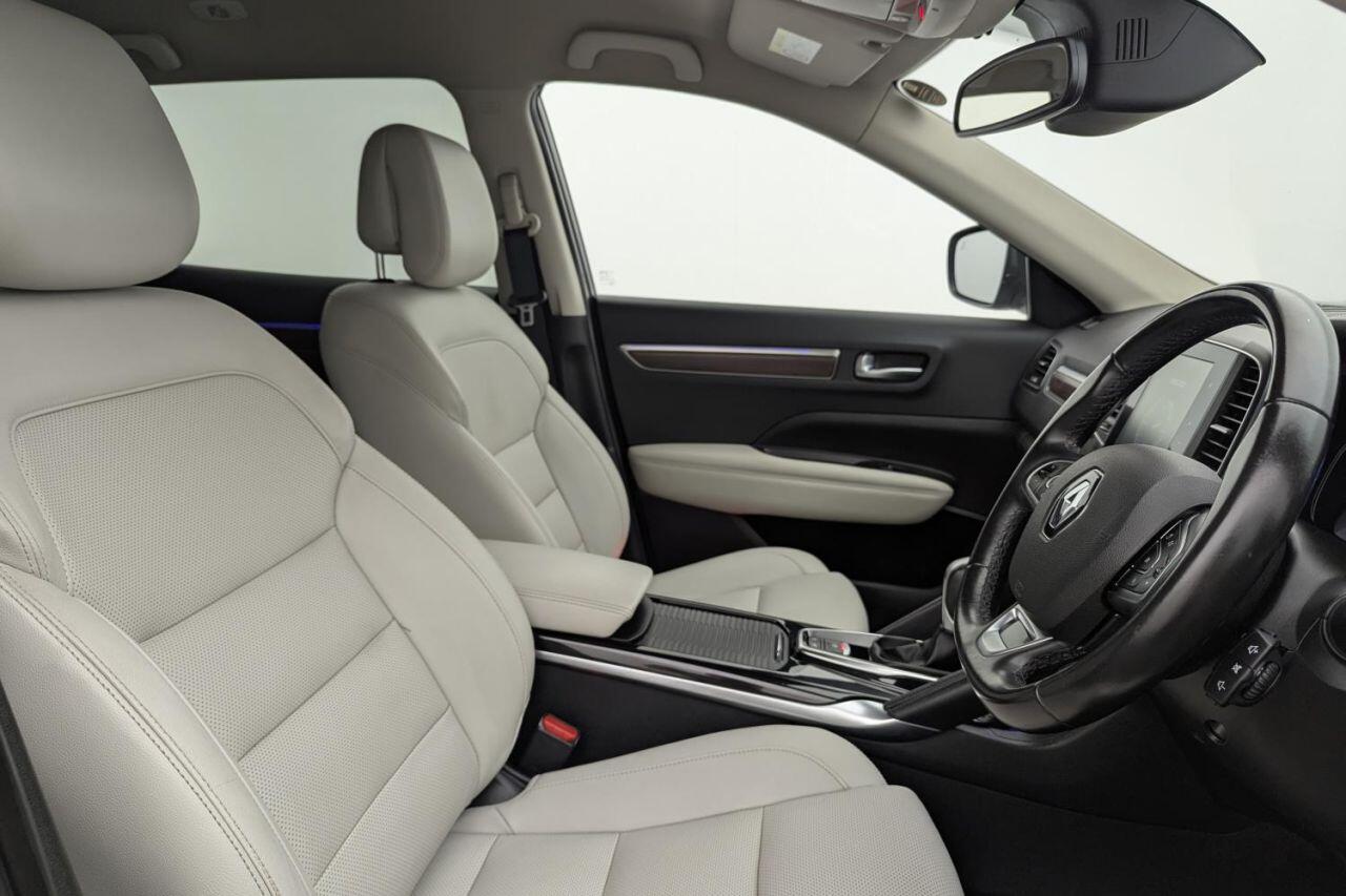 Renault Koleos view 3