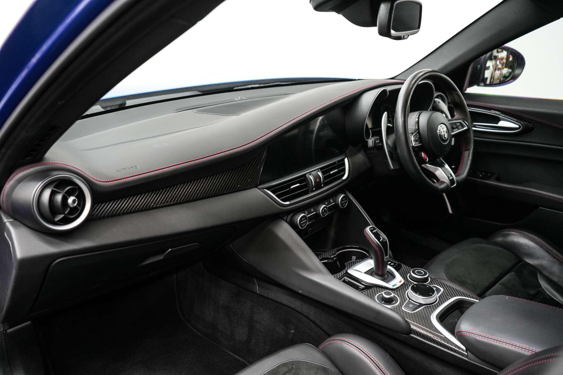 Alfa Romeo Giulia view 17