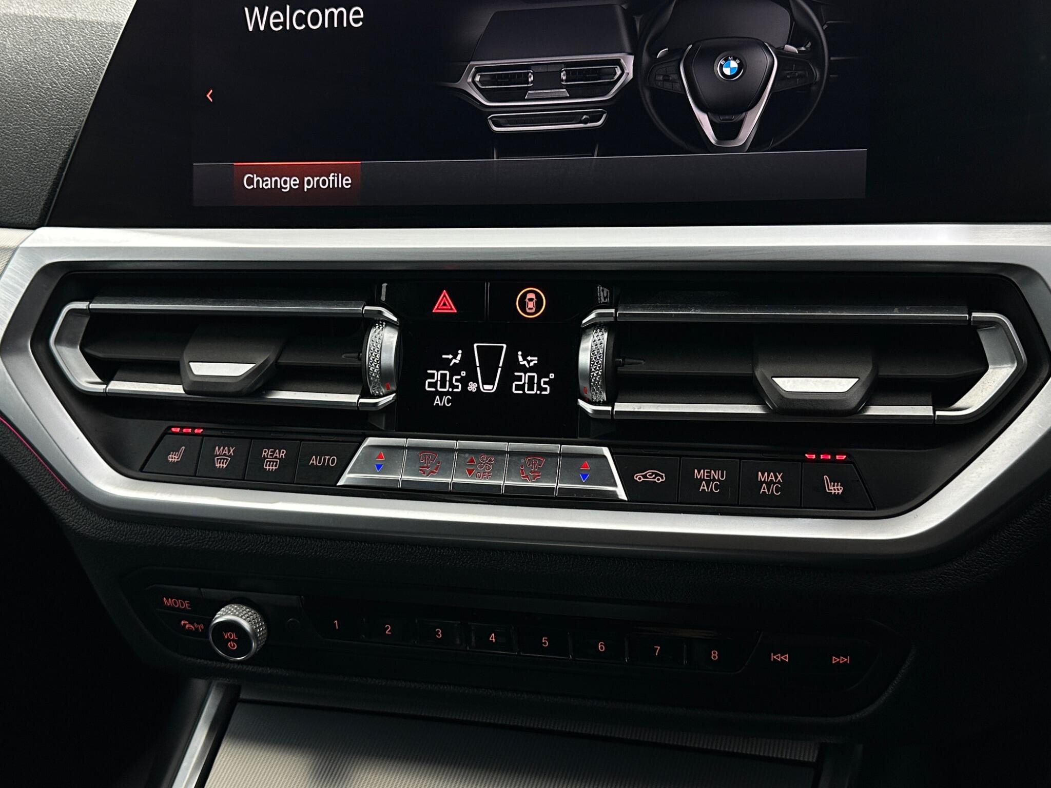 BMW 3 Series view 22