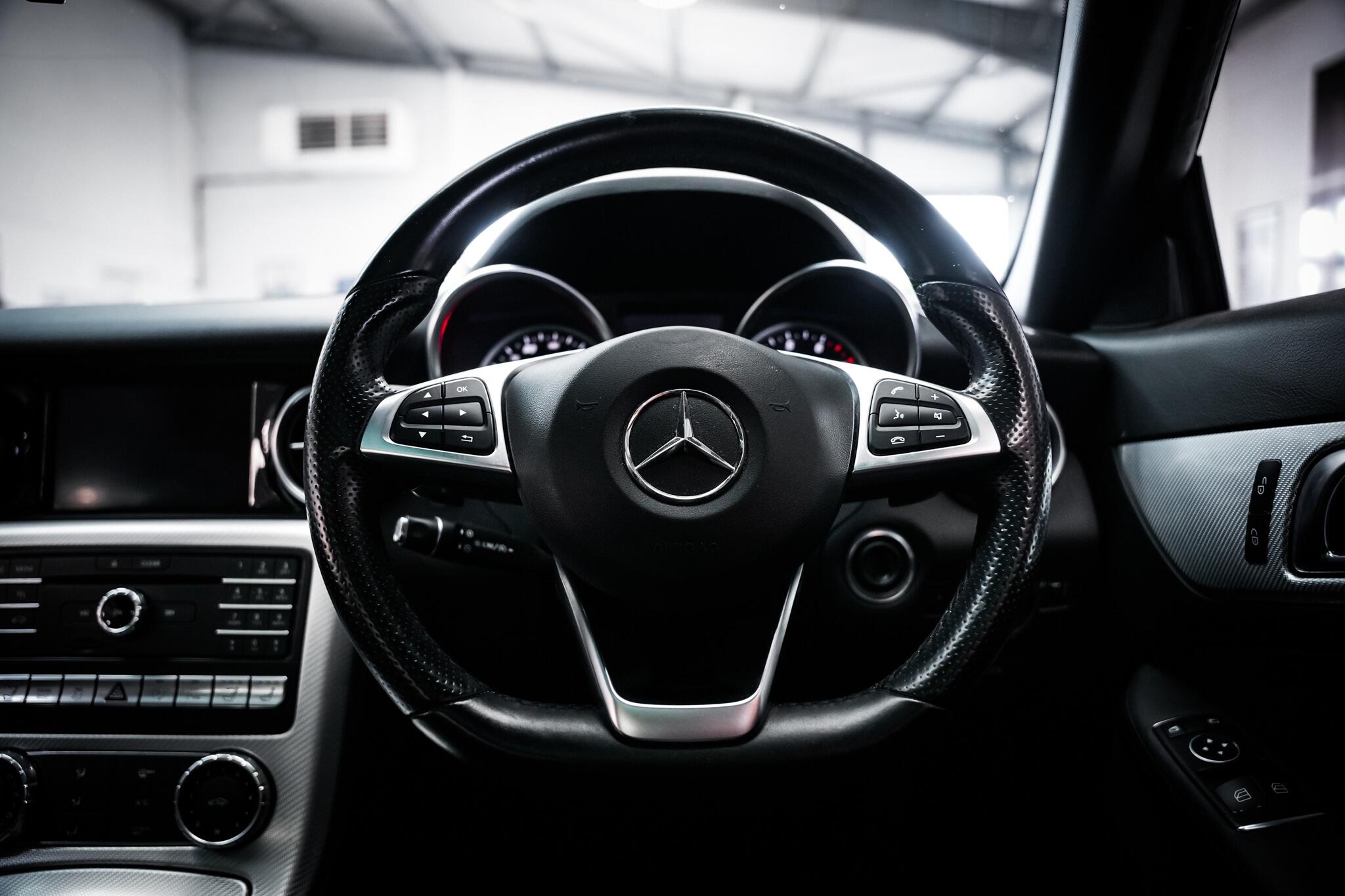 Mercedes-Benz SLC view 20