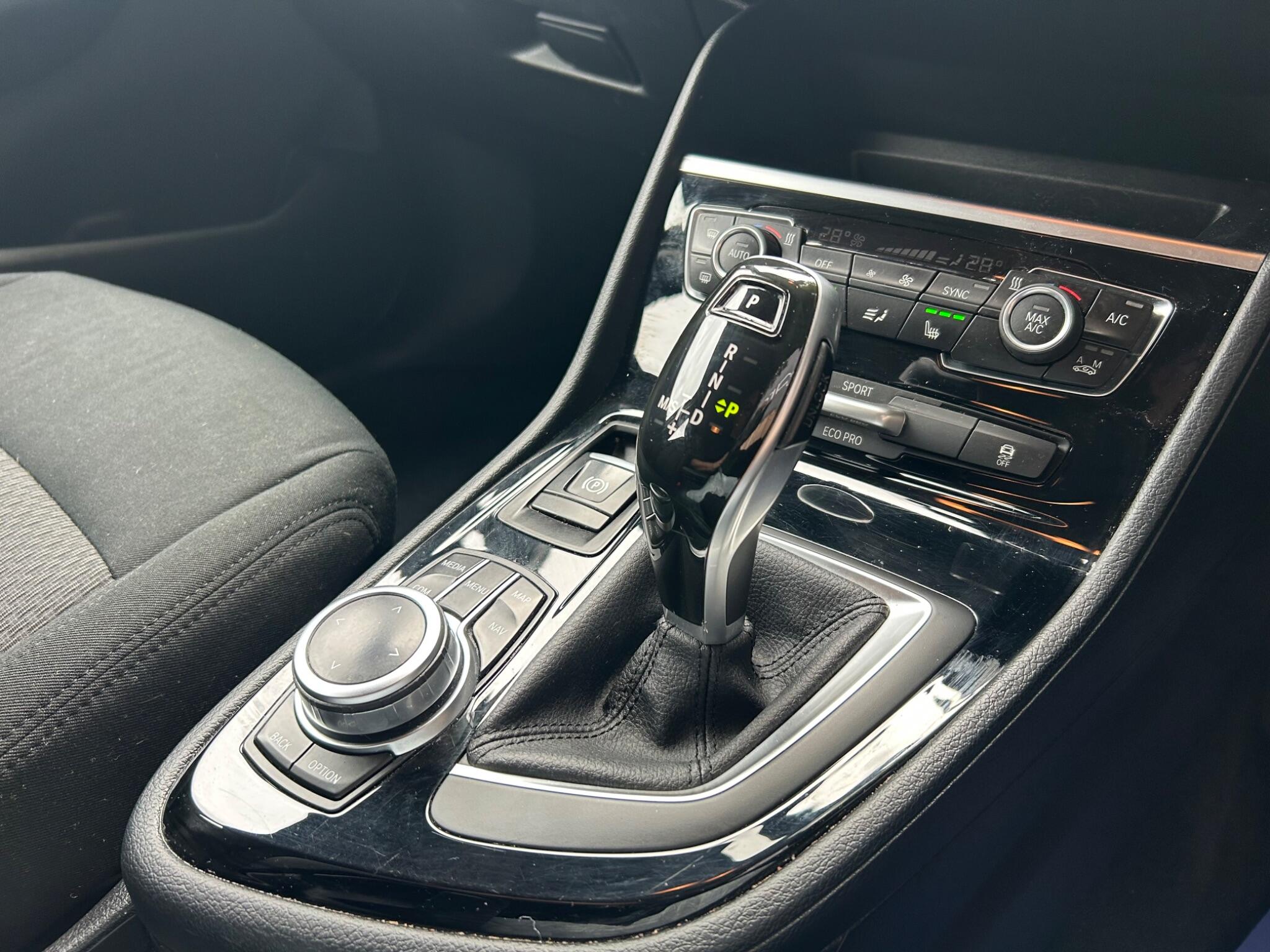 BMW 2 Series view 24