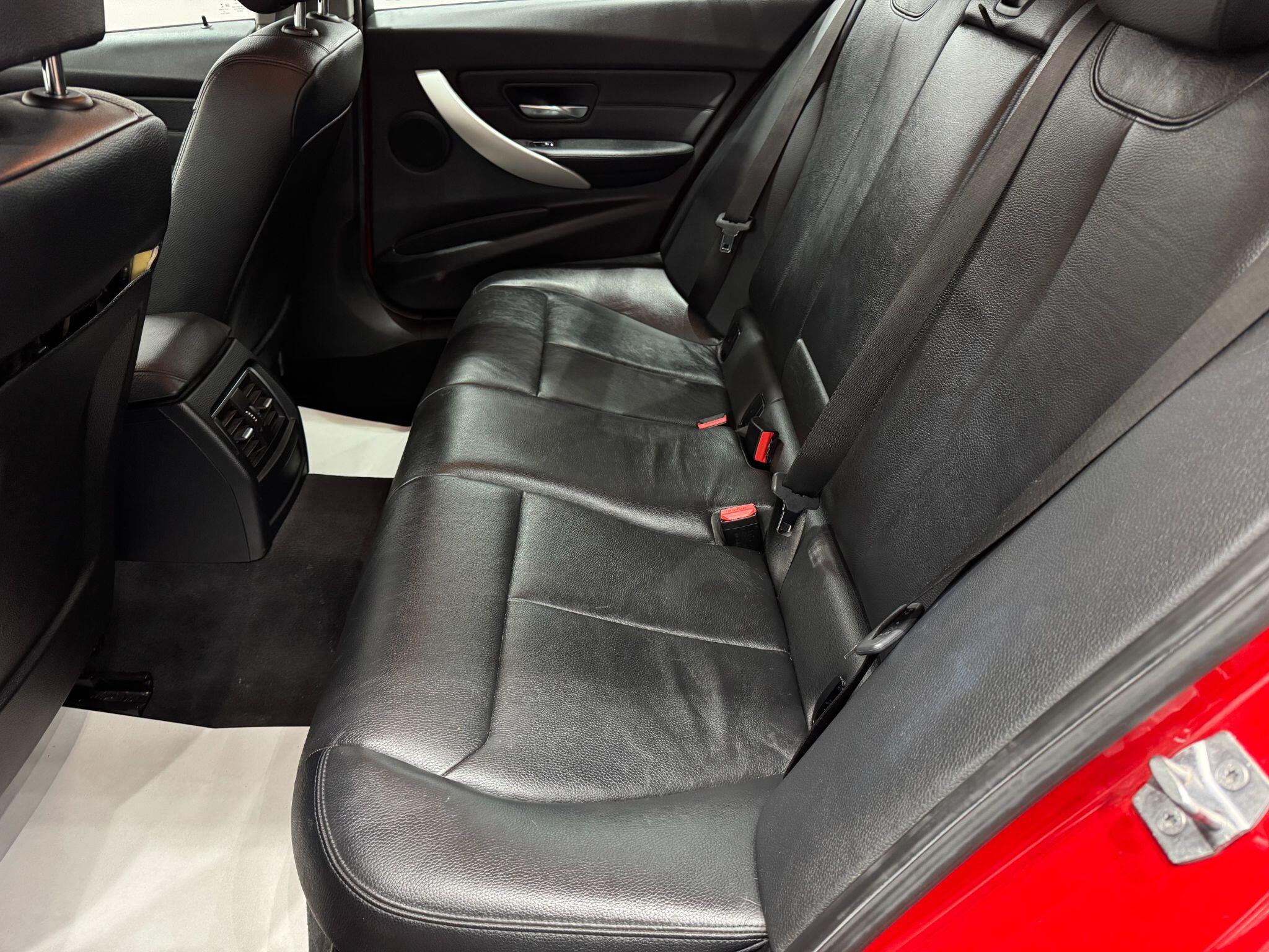 BMW 3 Series view 54