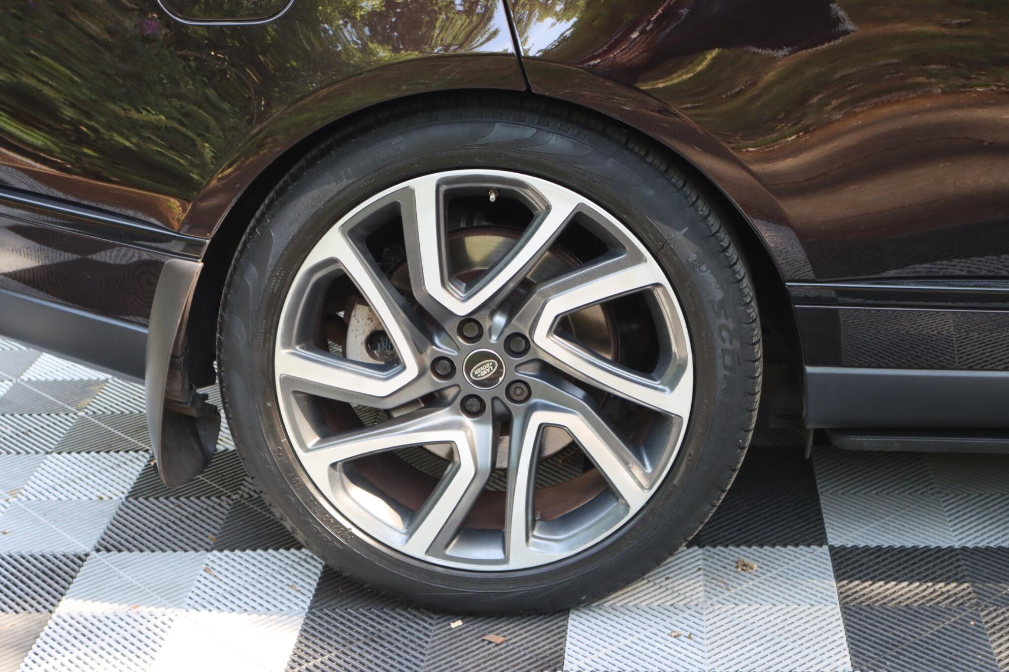 Land Rover Range Rover view 24
